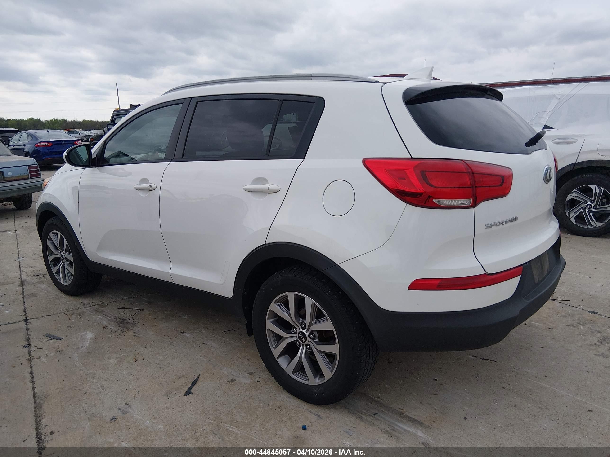 KIA SPORTAGE image 3