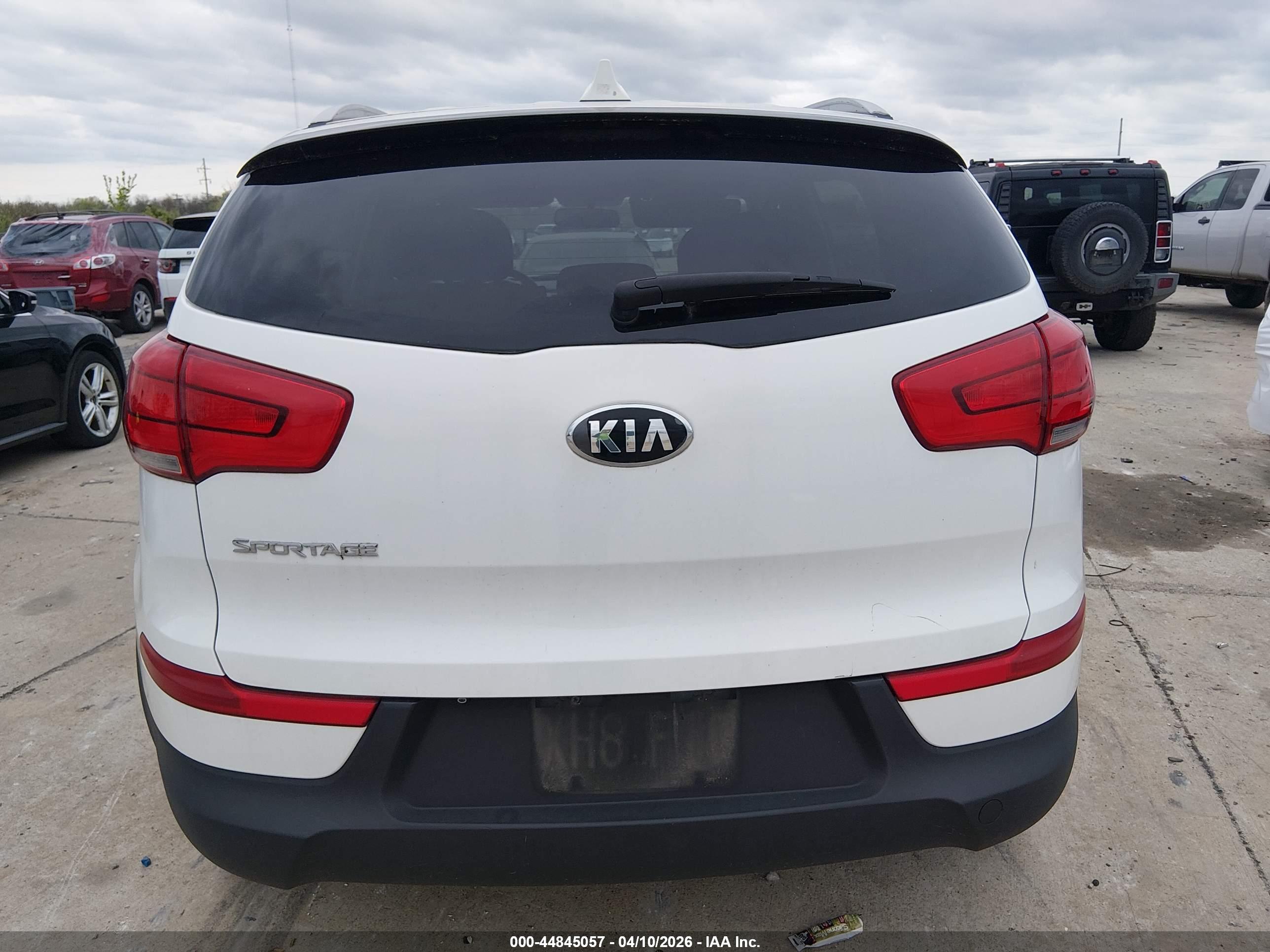 KIA SPORTAGE image 6