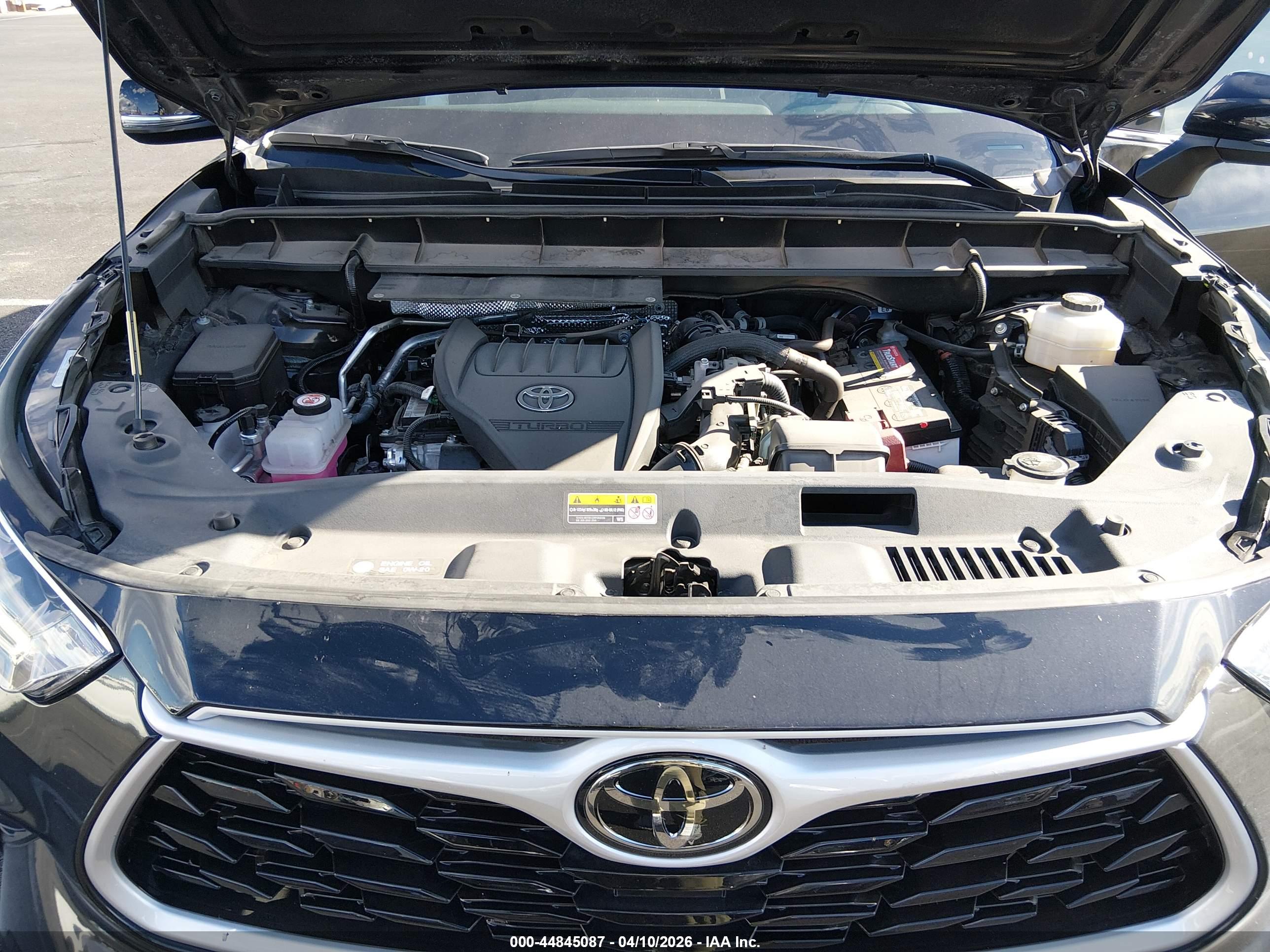 TOYOTA HIGHLANDER image 10