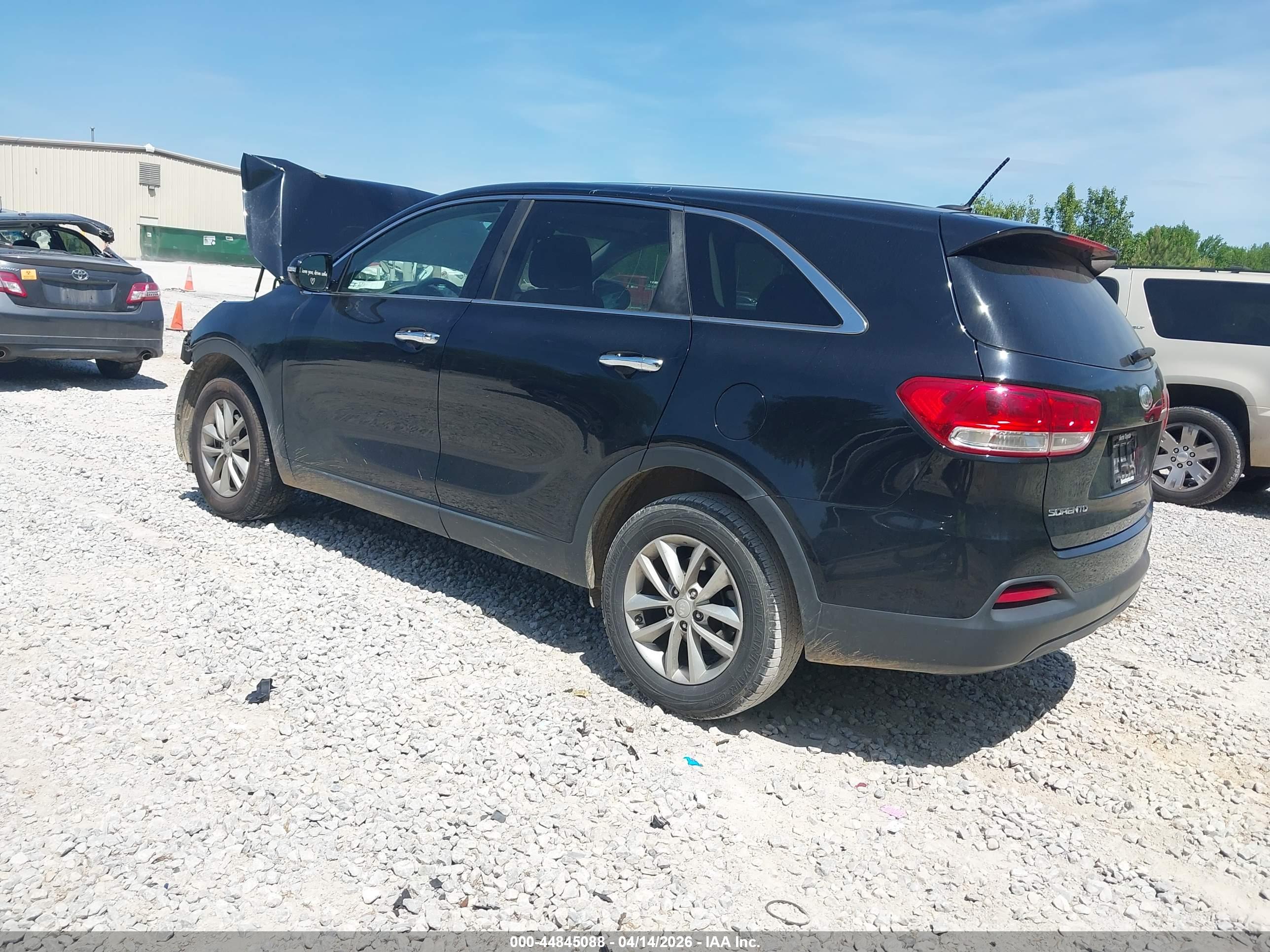 KIA SORENTO image 3