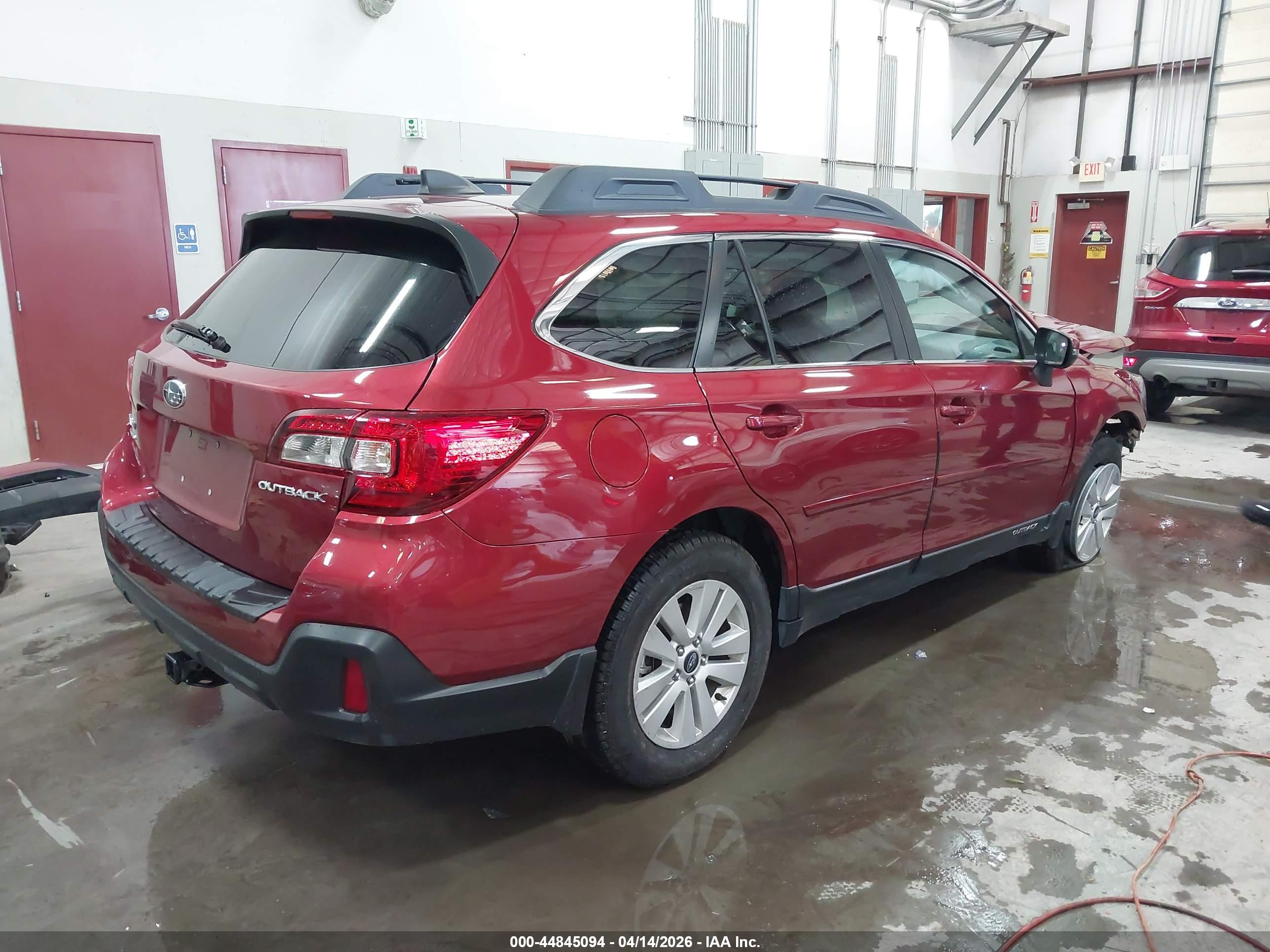 SUBARU OUTBACK image 4
