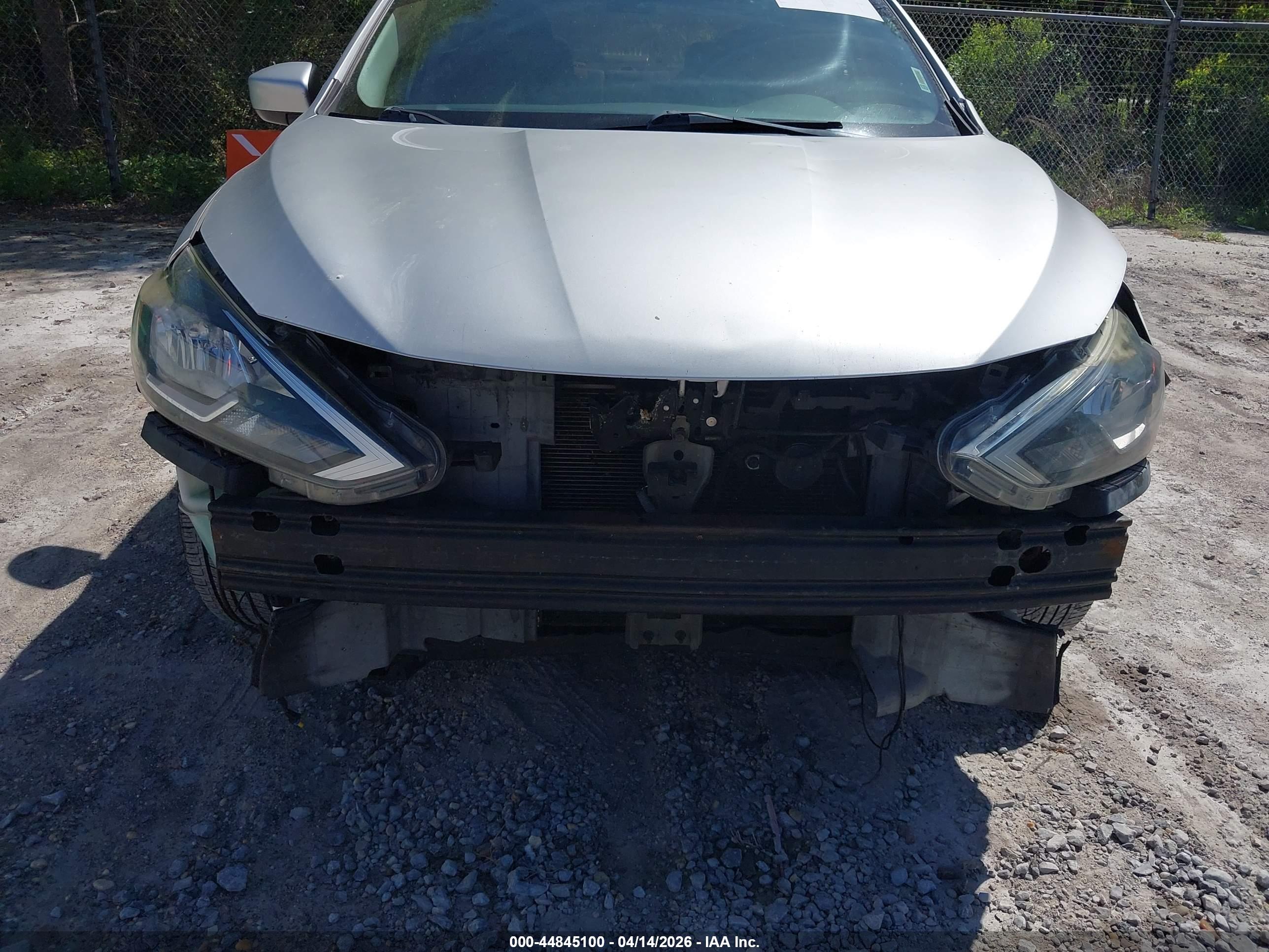 NISSAN SENTRA image 6