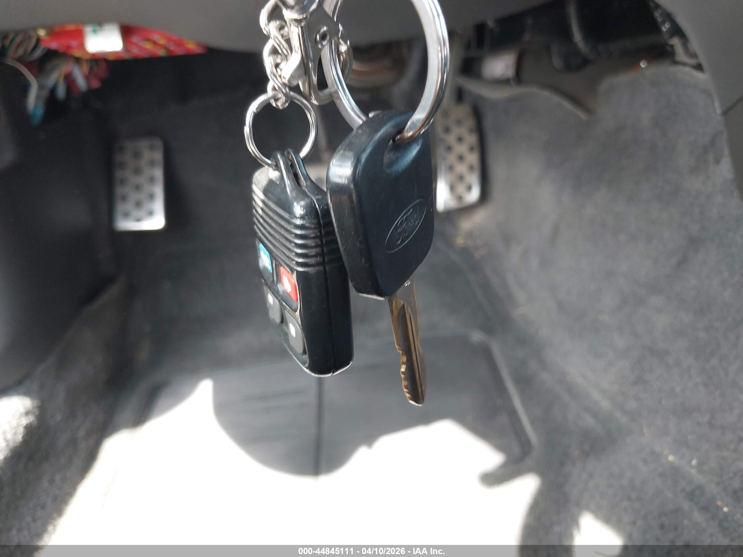 FORD MUSTANG image 11