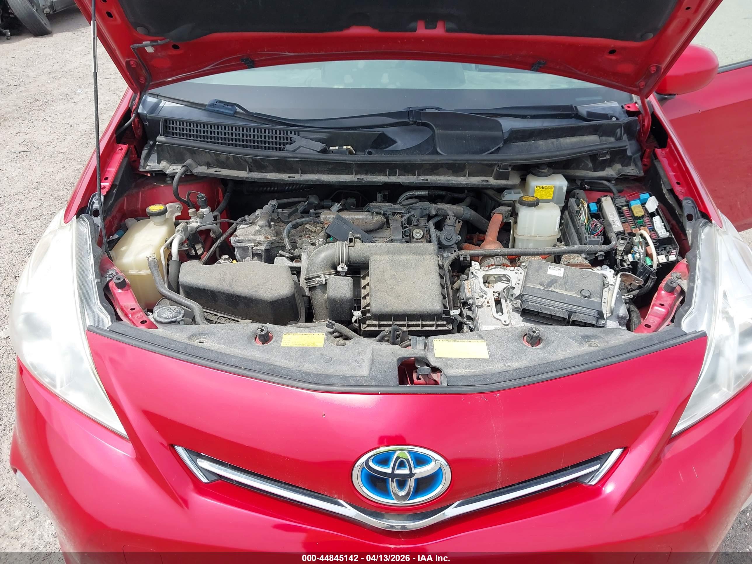 TOYOTA PRIUS image 10