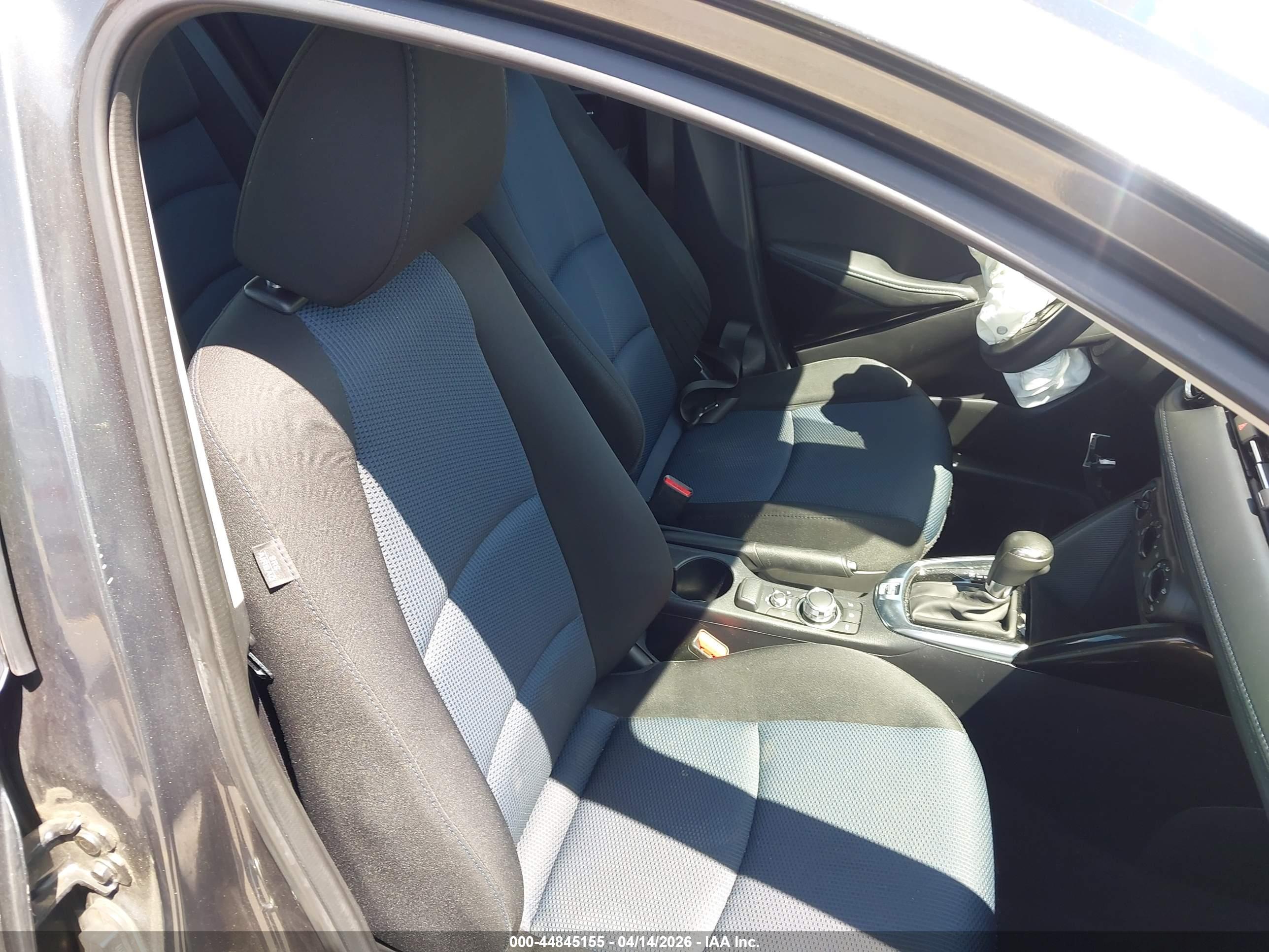 TOYOTA YARIS image 5