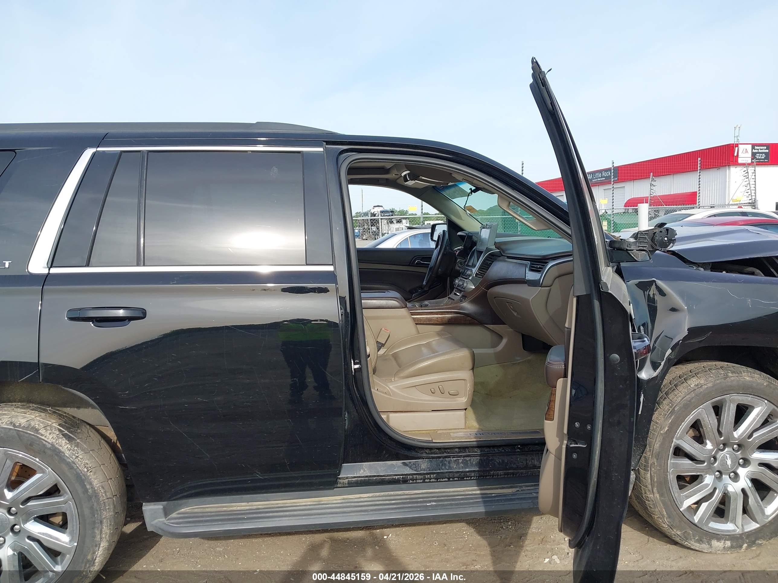CHEVROLET TAHOE image 5