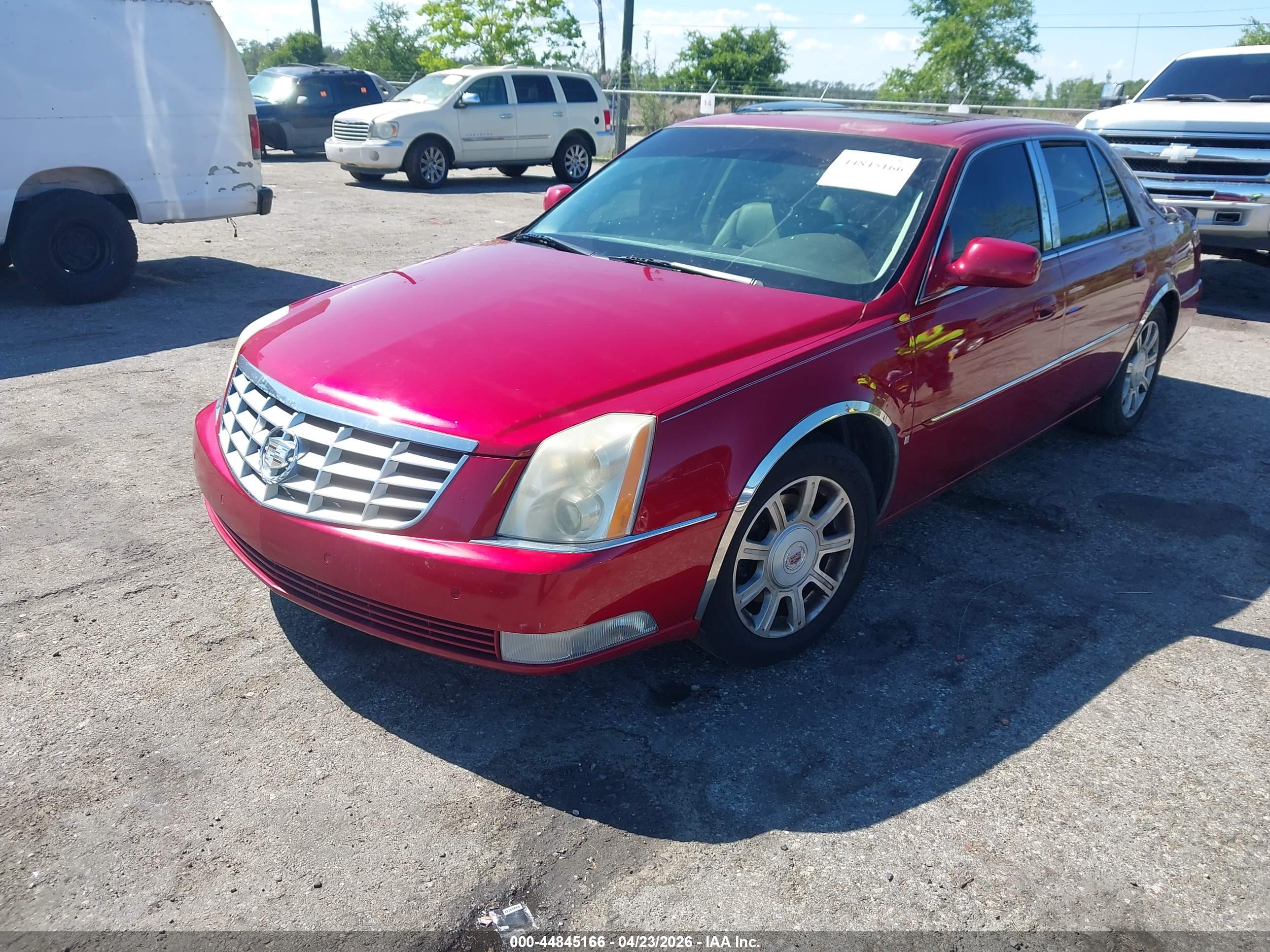 CADILLAC DTS image 2