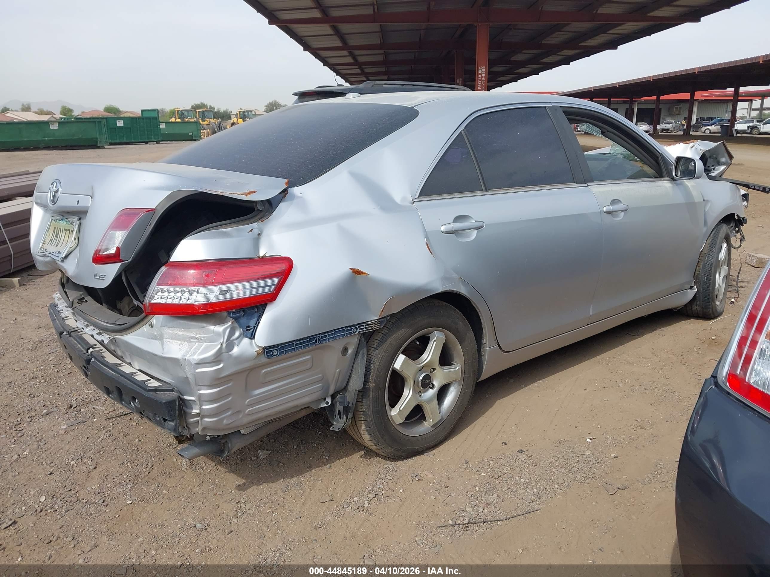 TOYOTA CAMRY image 4