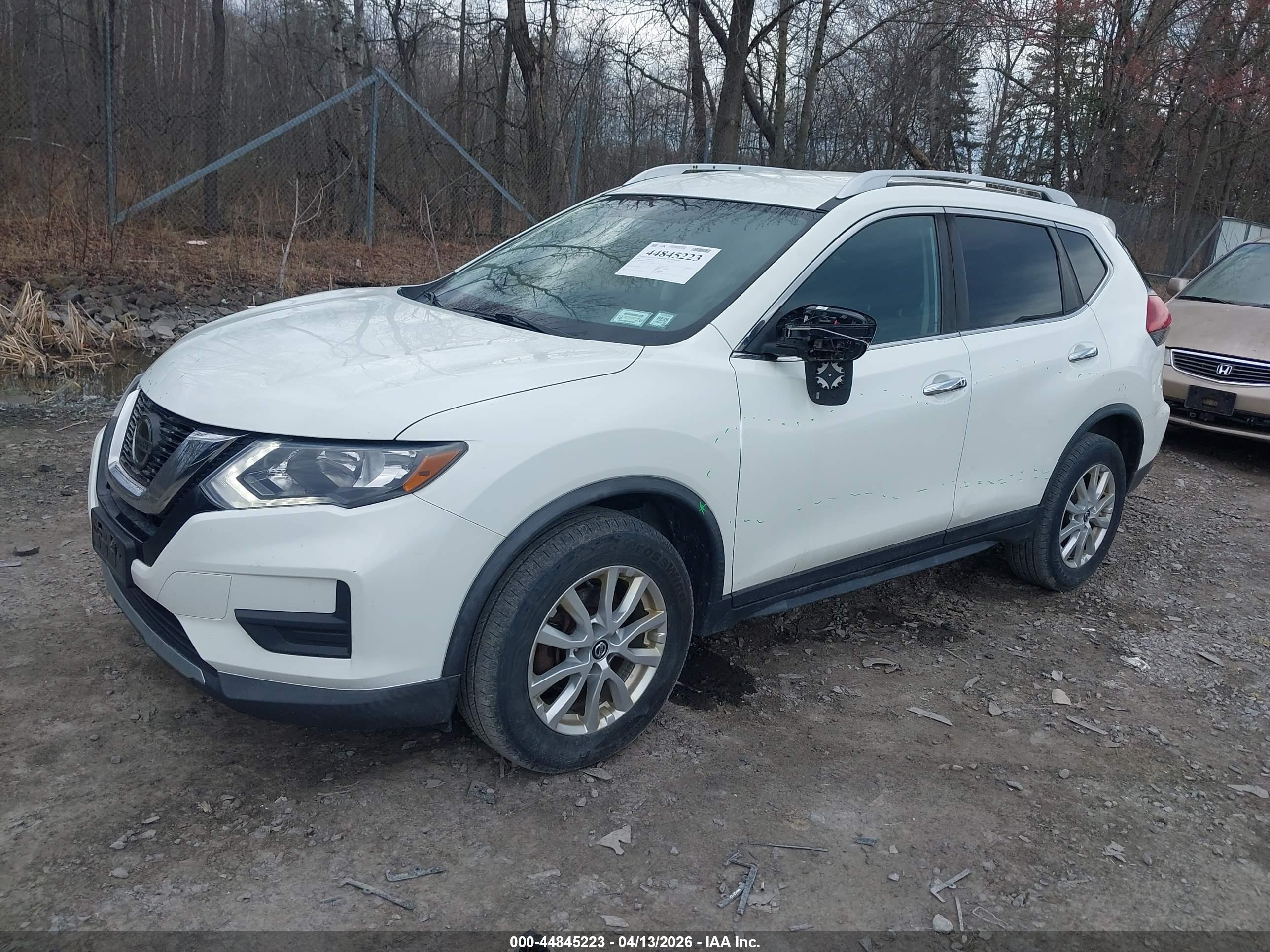 NISSAN ROGUE image 2