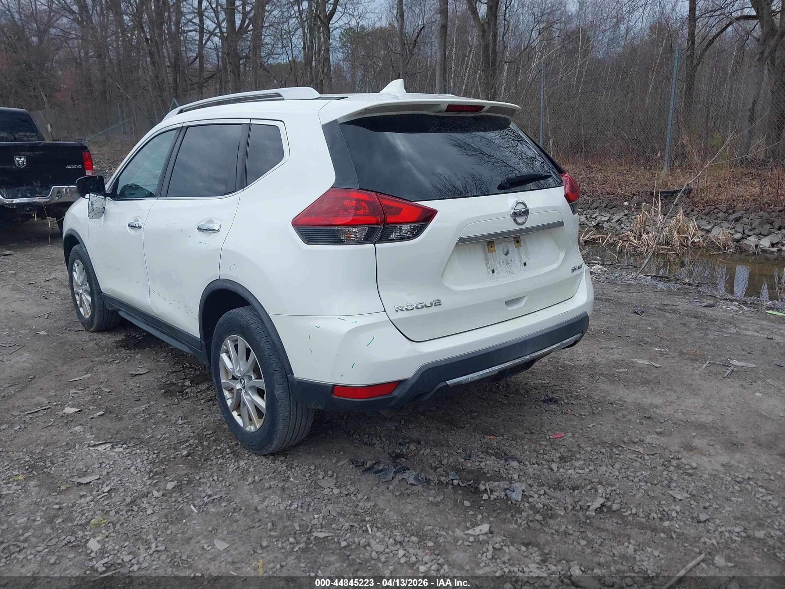 NISSAN ROGUE image 3