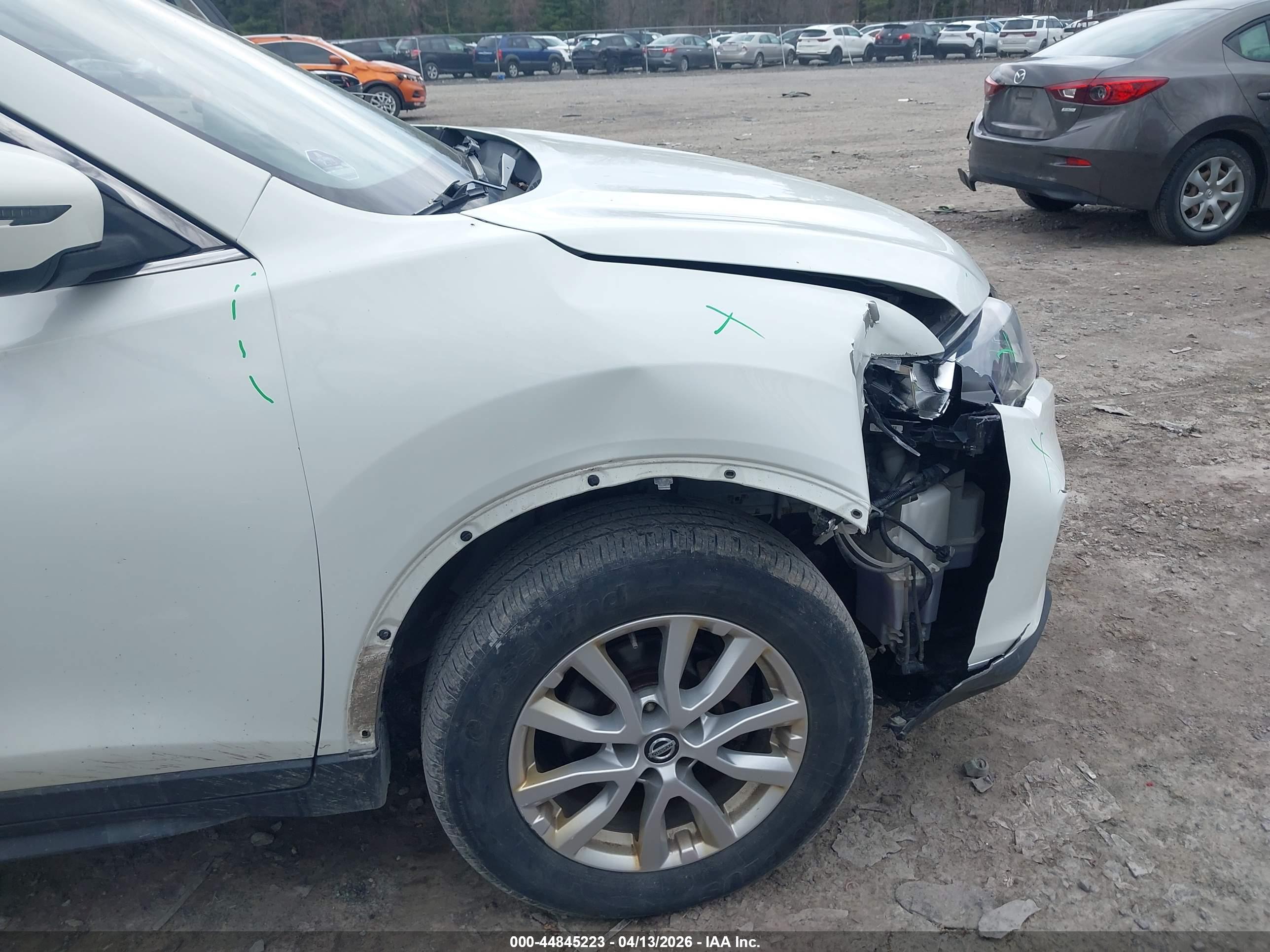 NISSAN ROGUE image 6