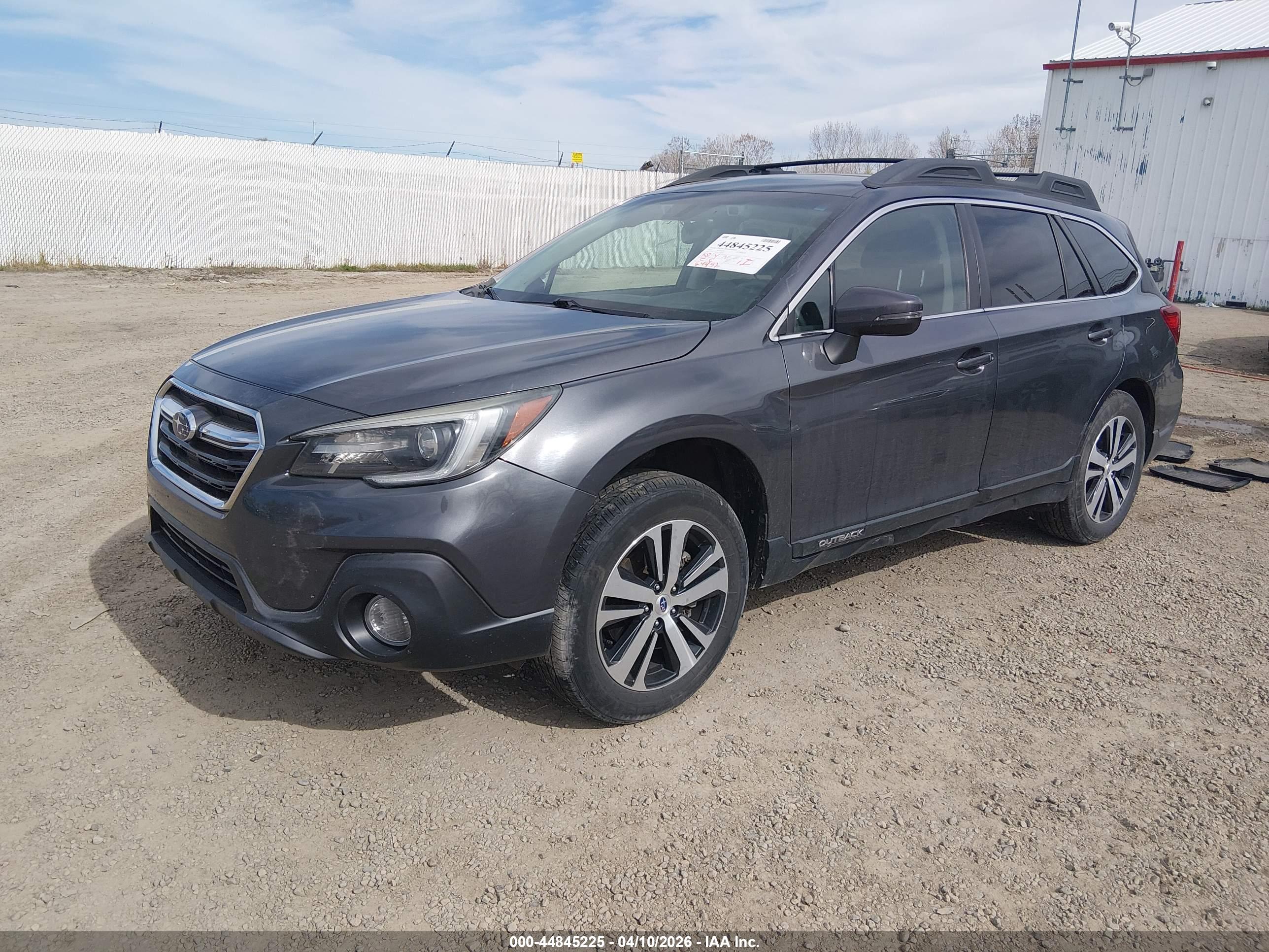 SUBARU OUTBACK image 2