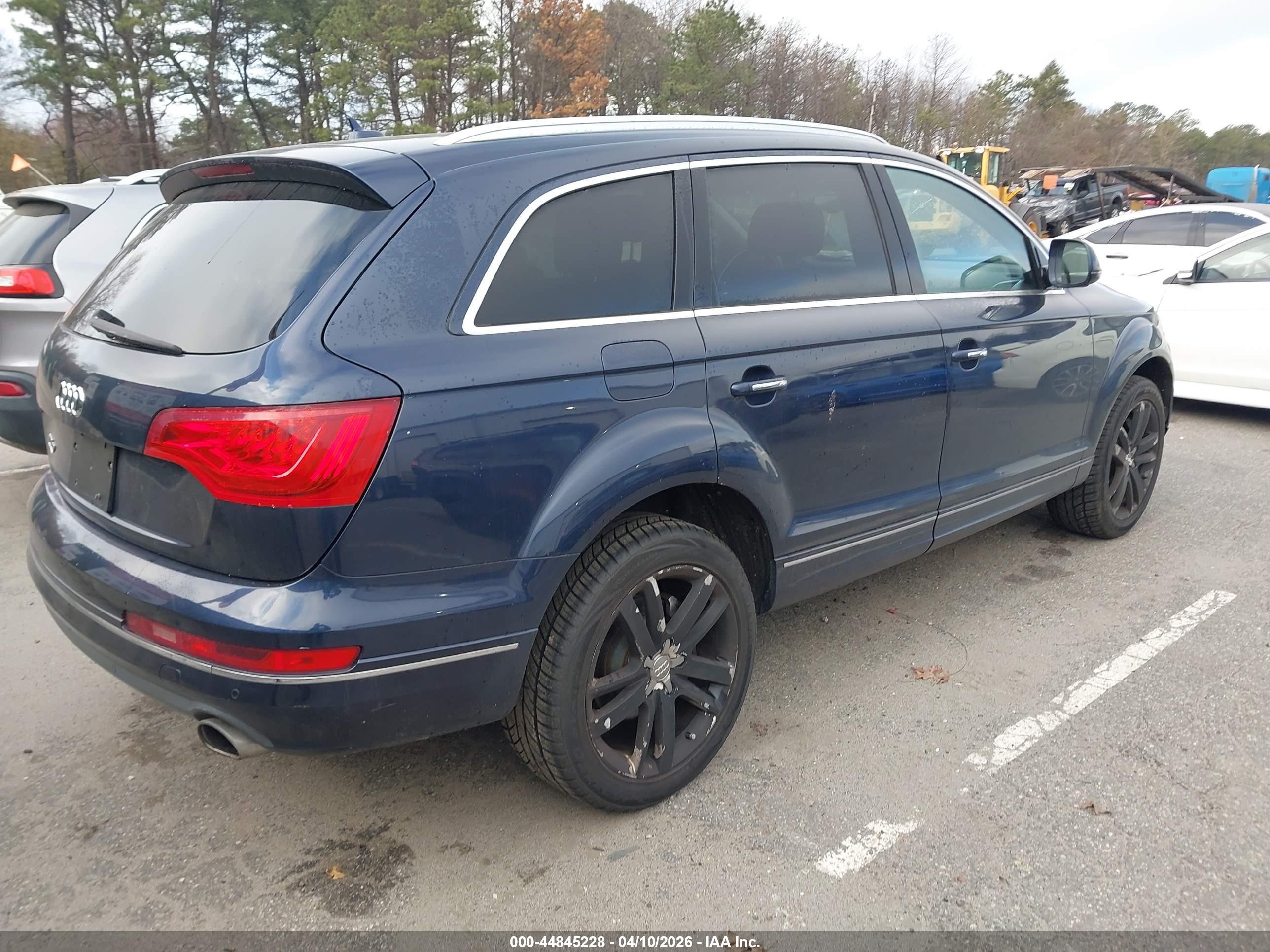 AUDI Q7 image 4