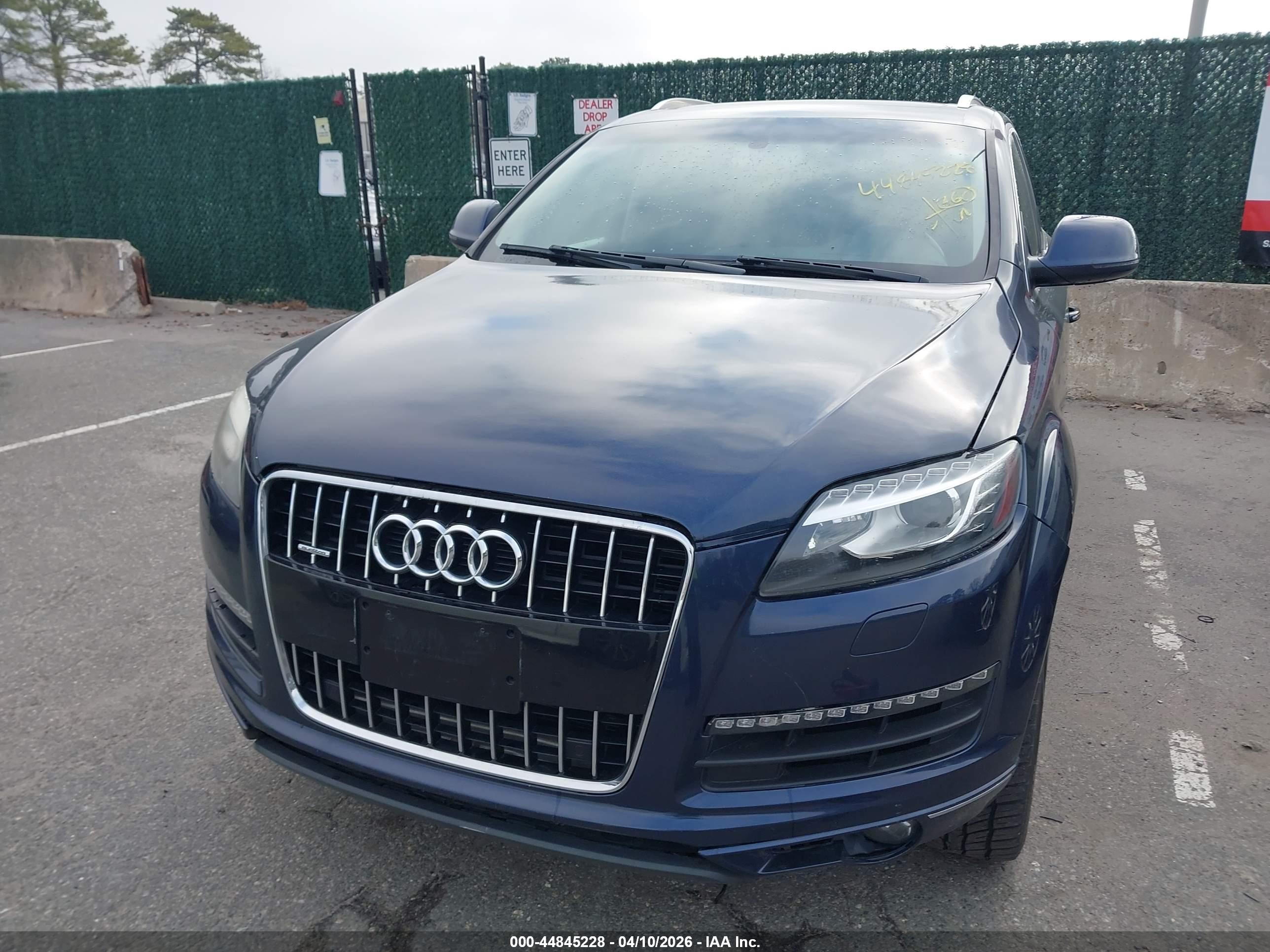 AUDI Q7 image 6