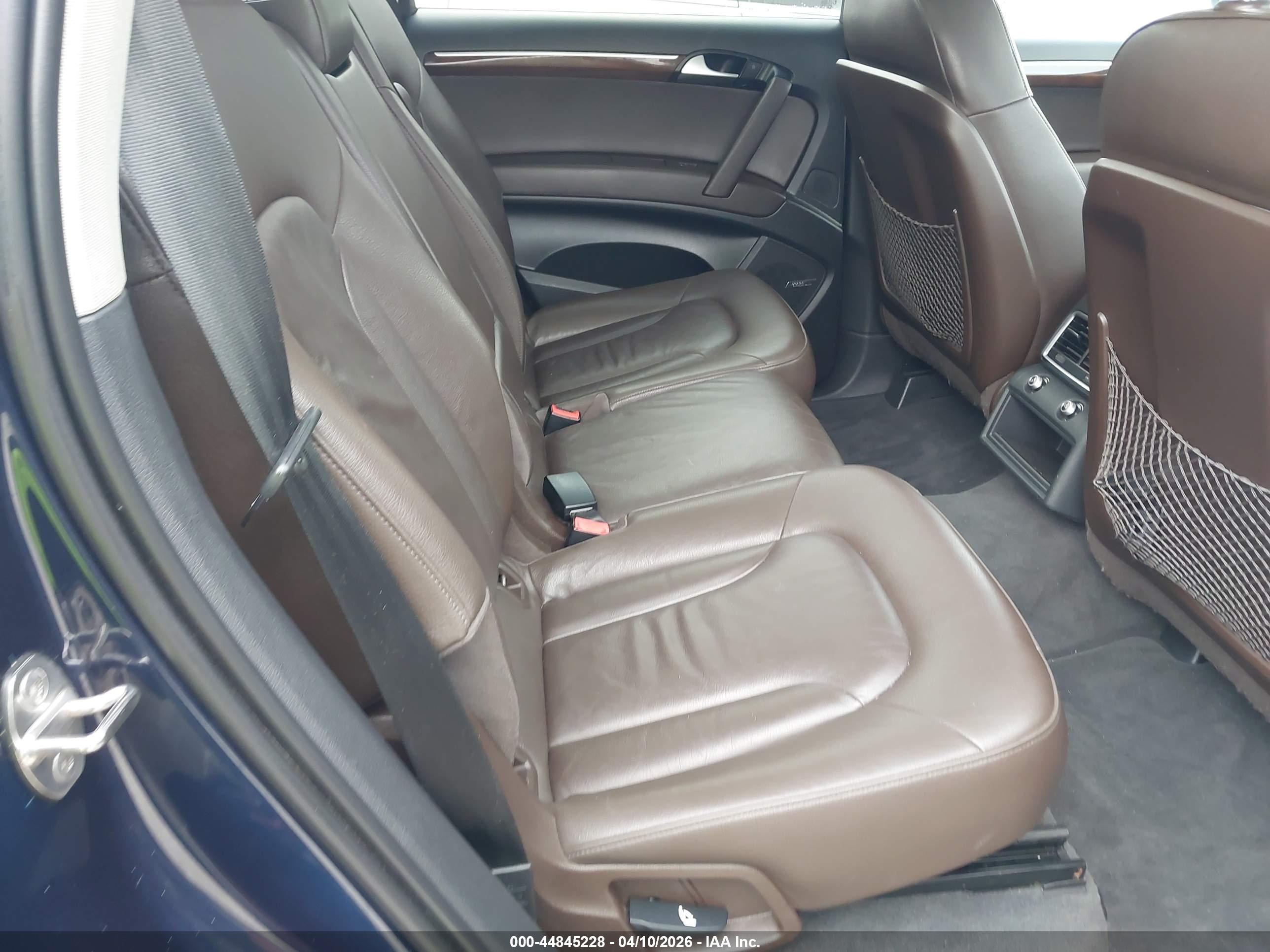 AUDI Q7 image 8