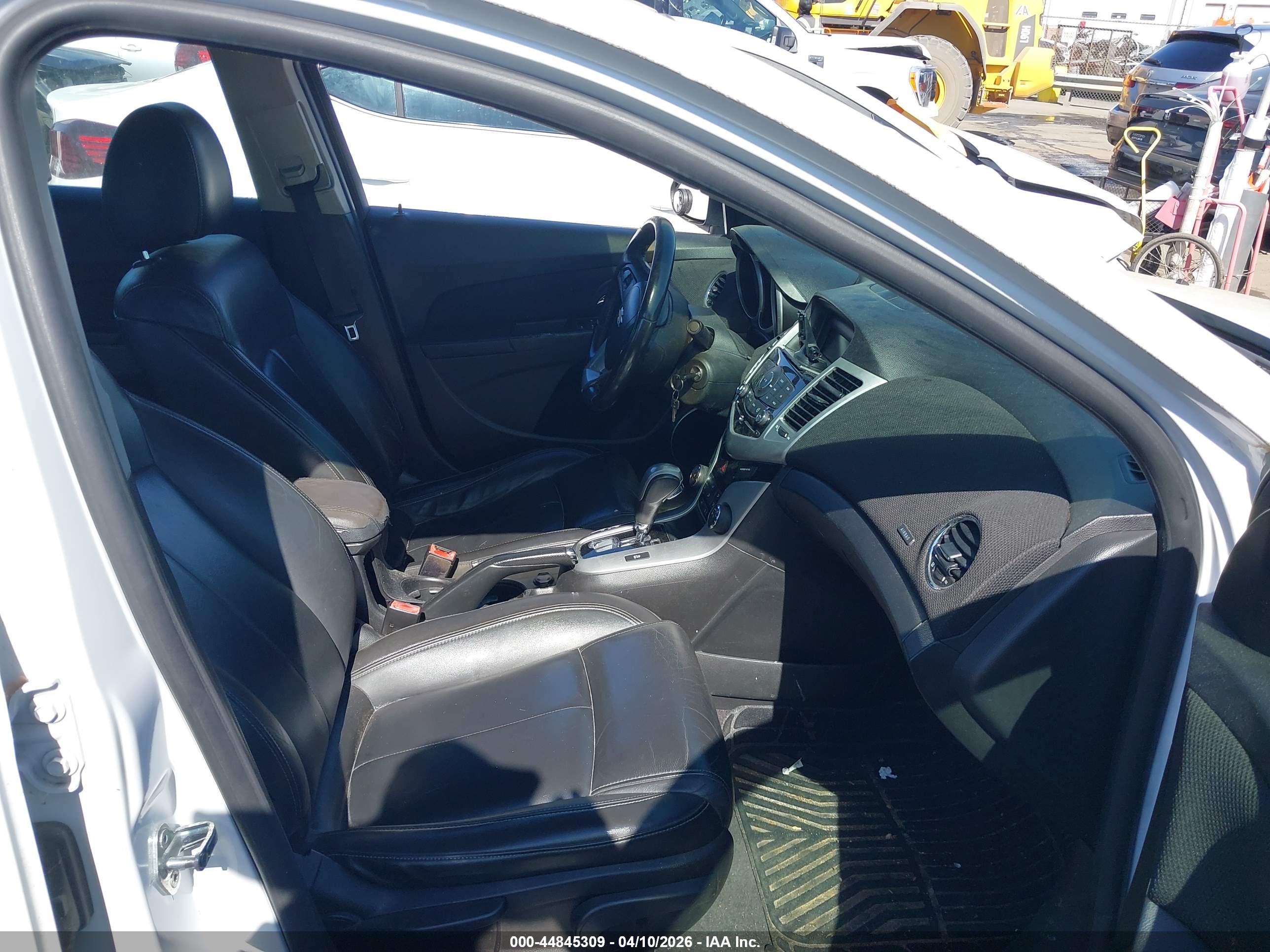 CHEVROLET CRUZE image 5