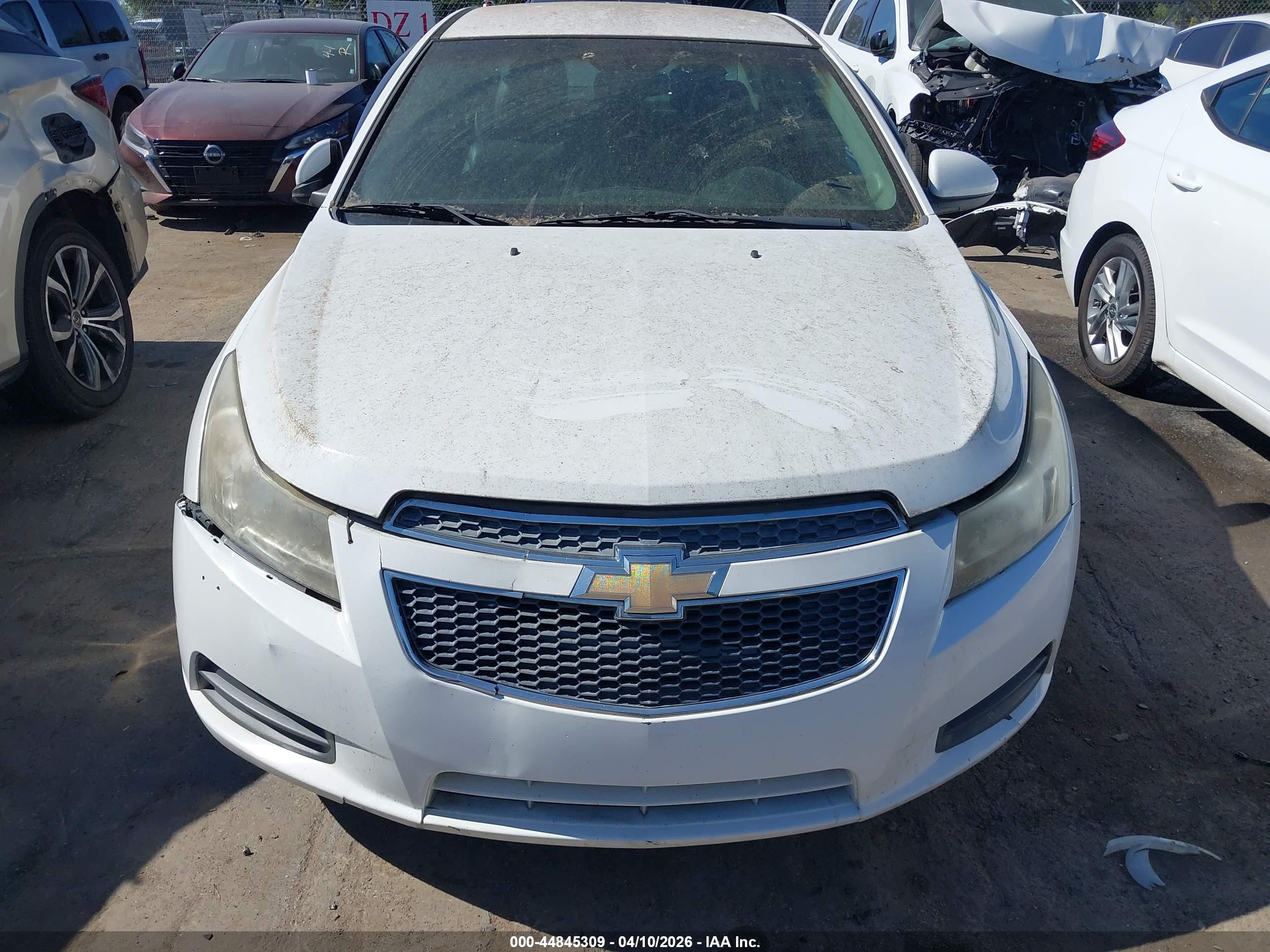 CHEVROLET CRUZE image 6