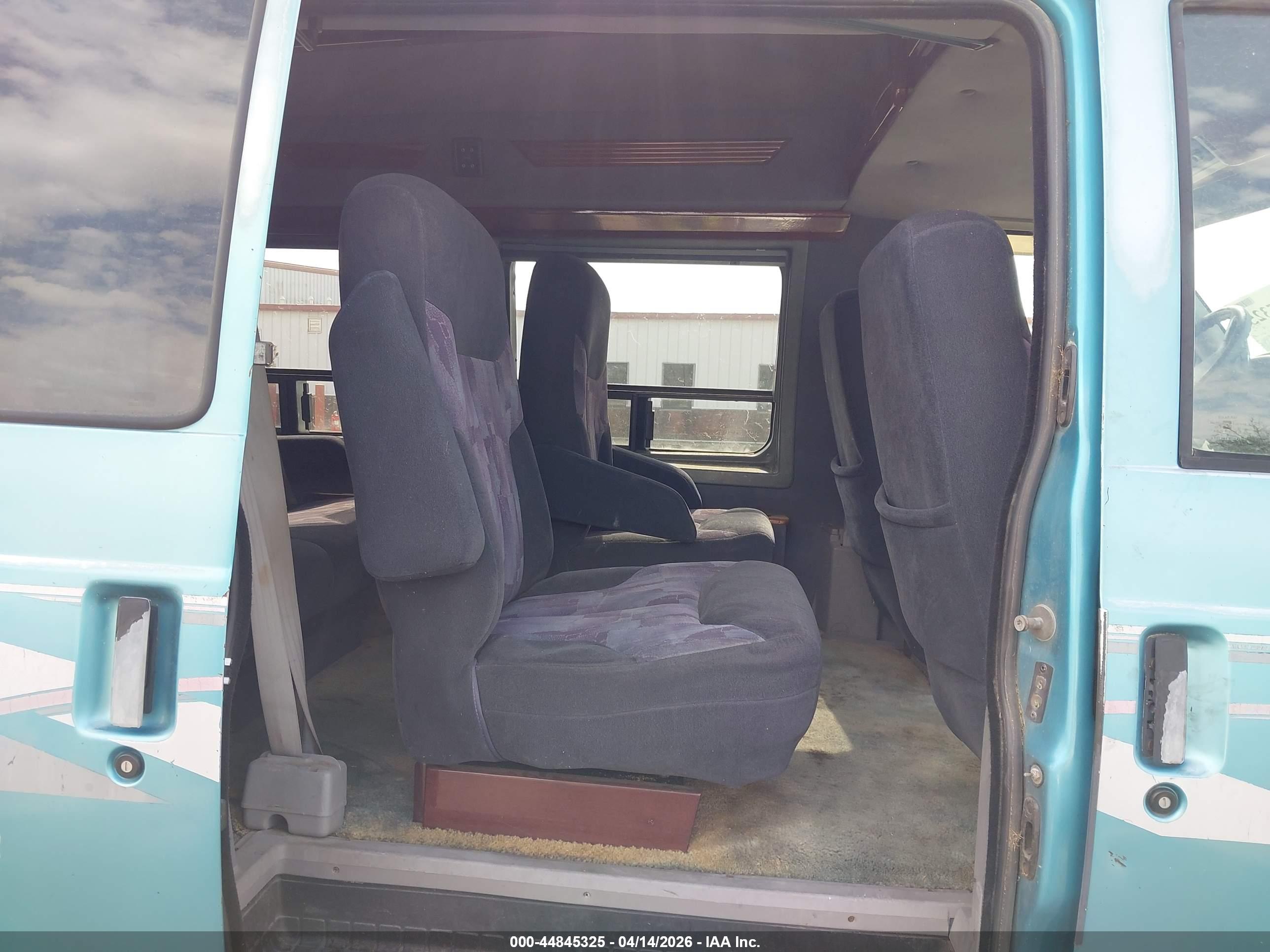 CHEVROLET ASTRO image 8