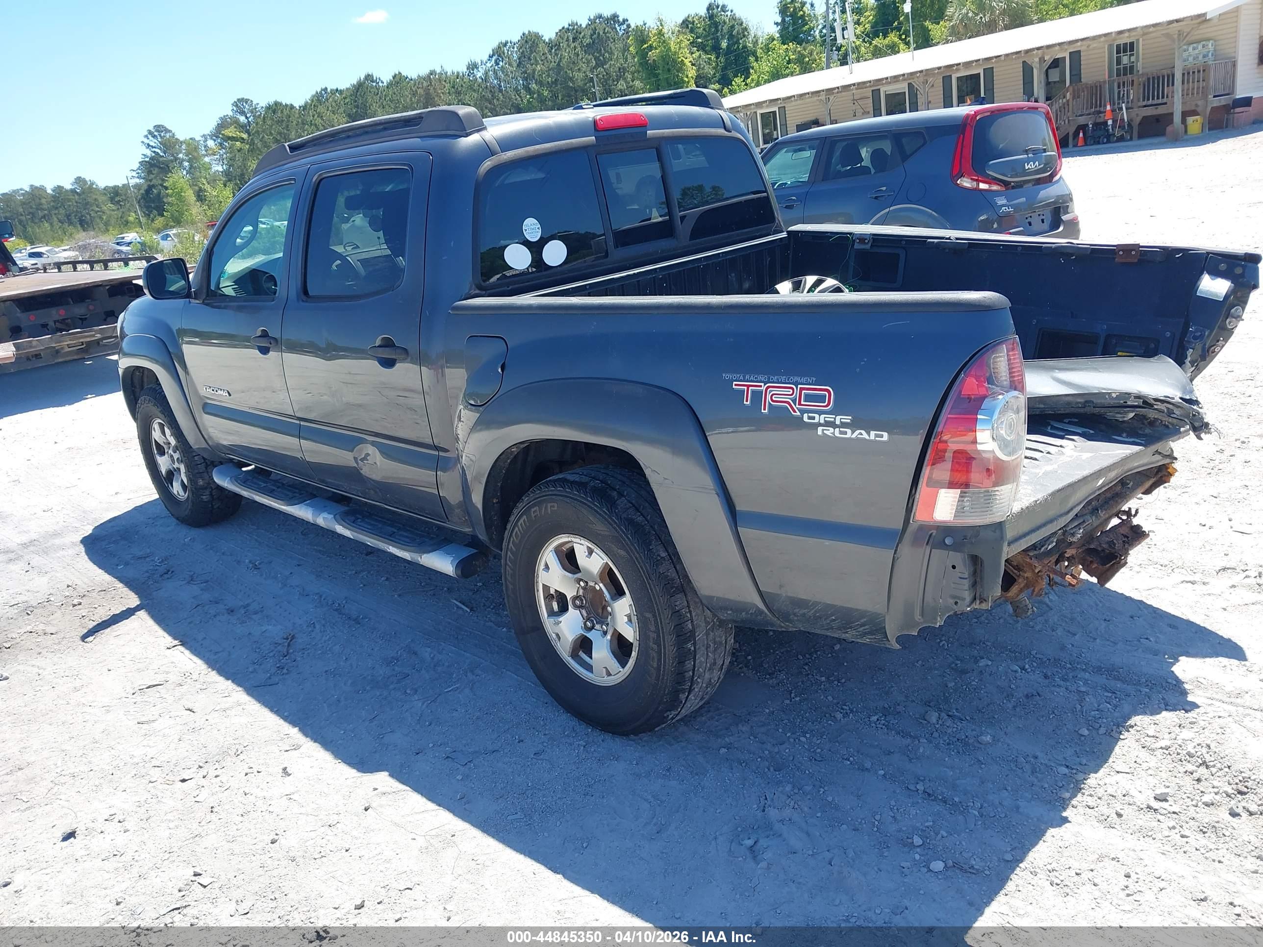 TOYOTA TACOMA image 3