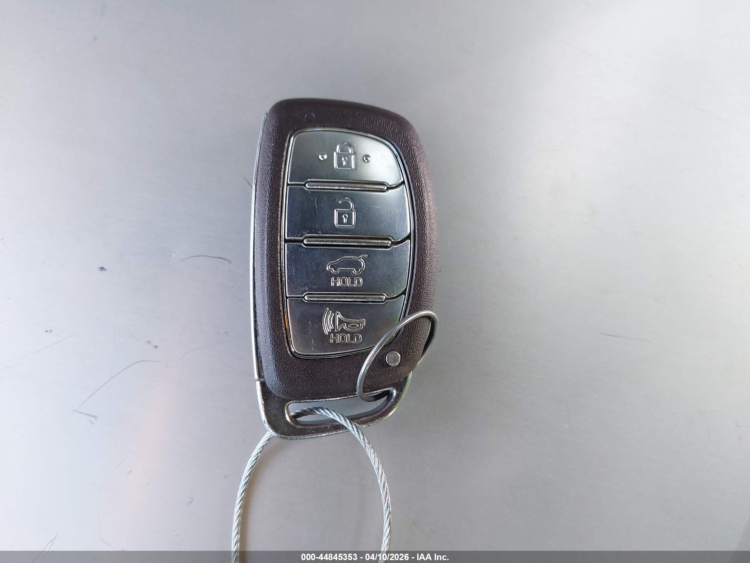 HYUNDAI TUCSON image 11