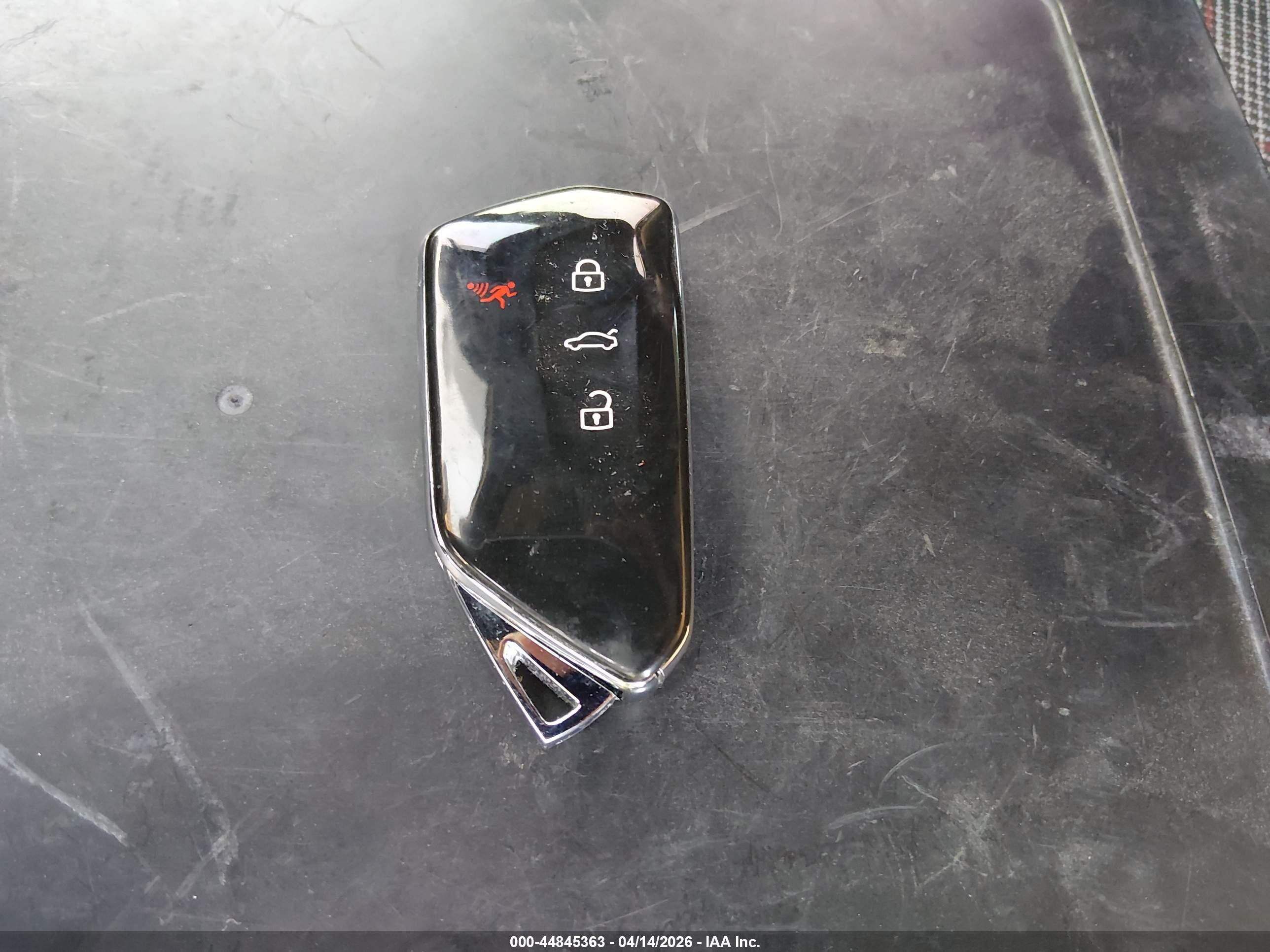 VOLKSWAGEN GOLF image 11