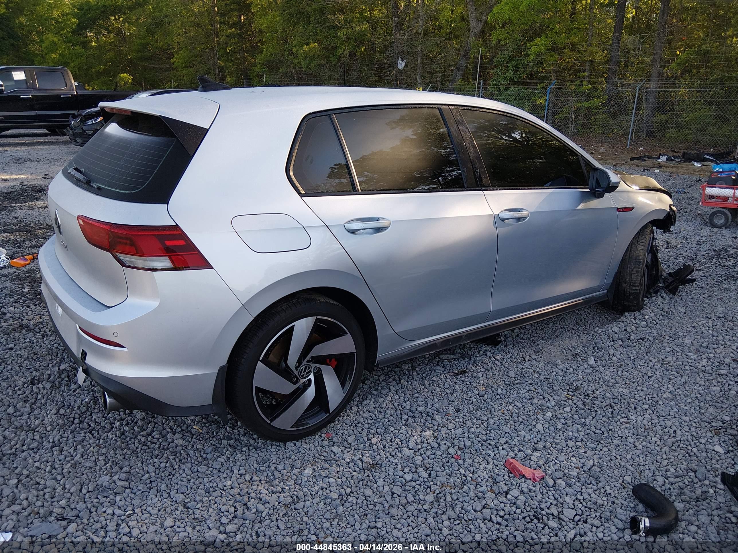 VOLKSWAGEN GOLF image 4