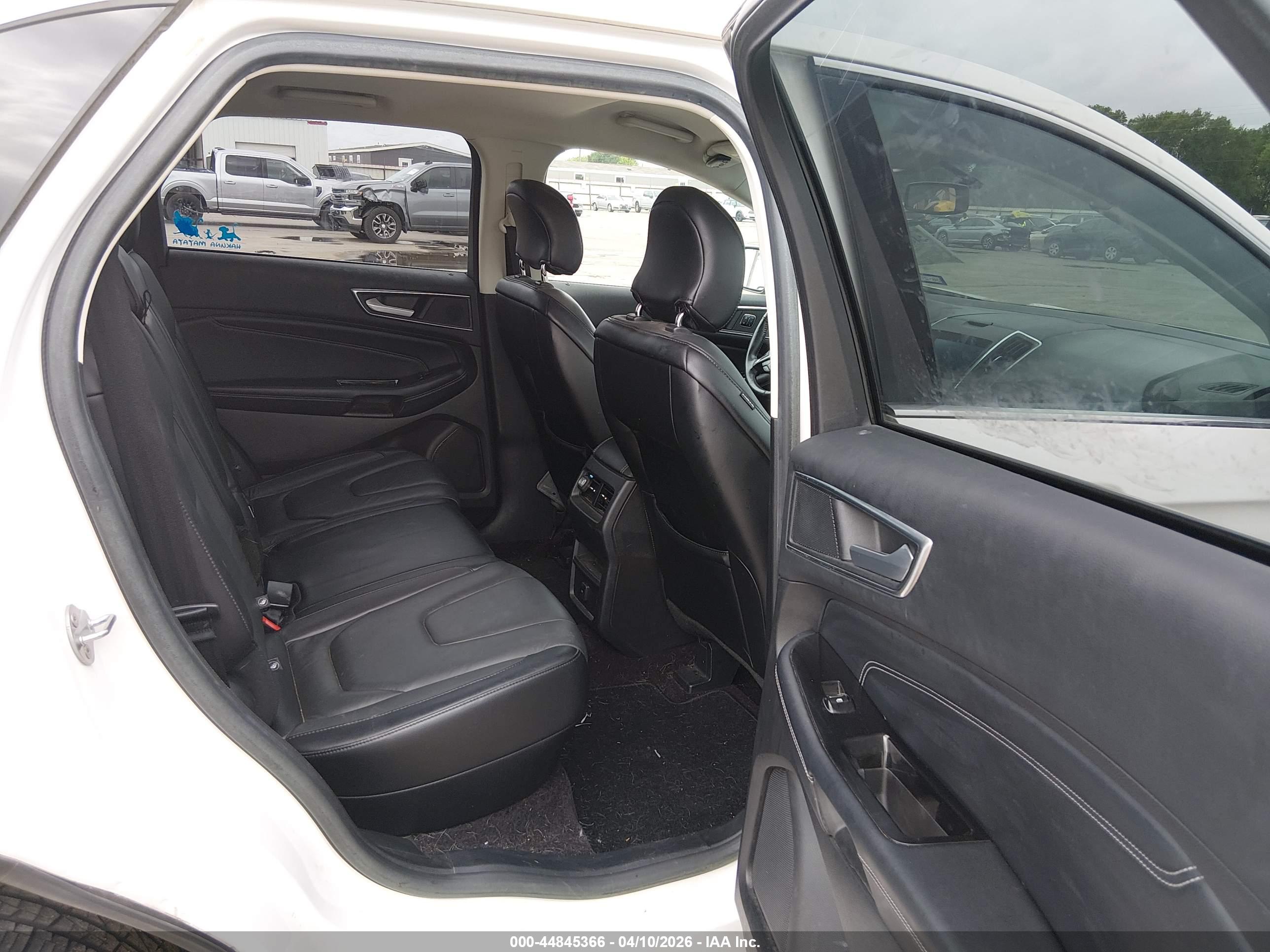 FORD EDGE image 8