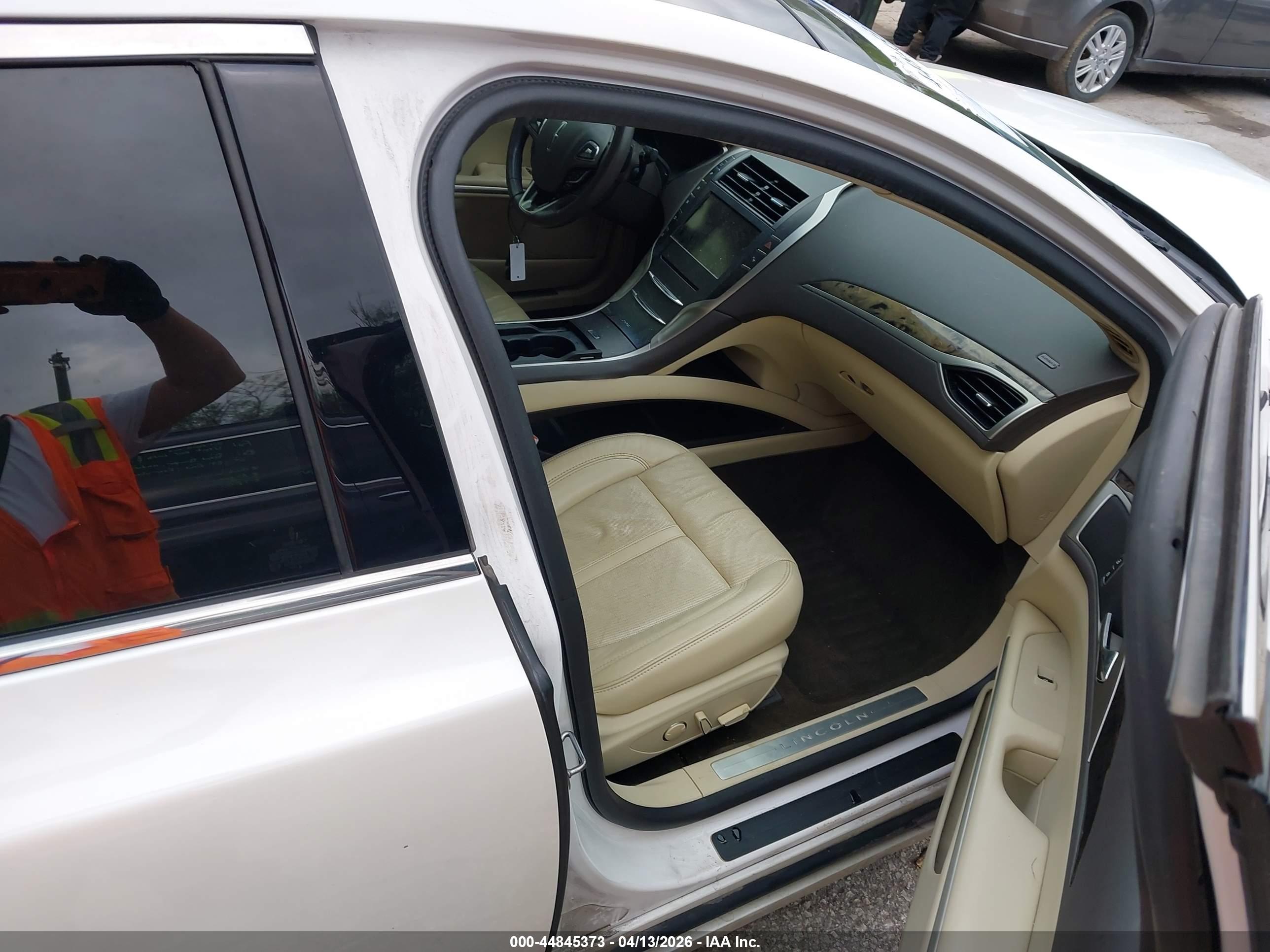 LINCOLN MKZ image 5