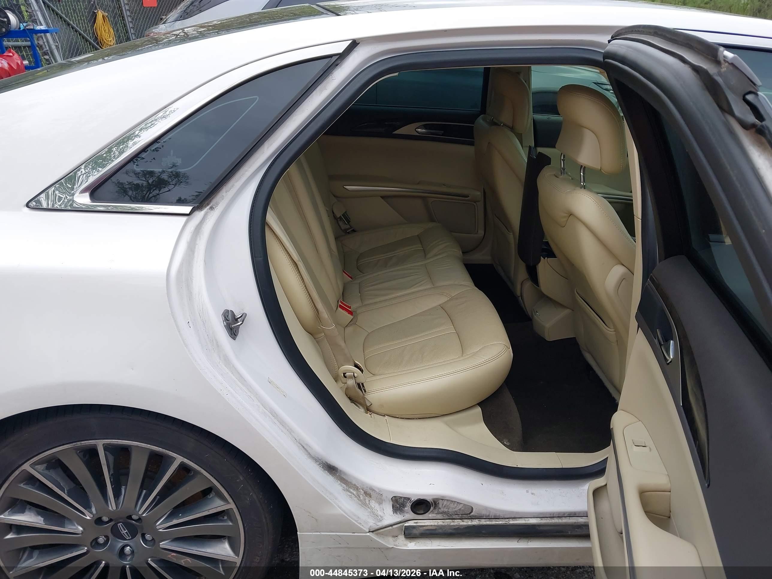 LINCOLN MKZ image 8