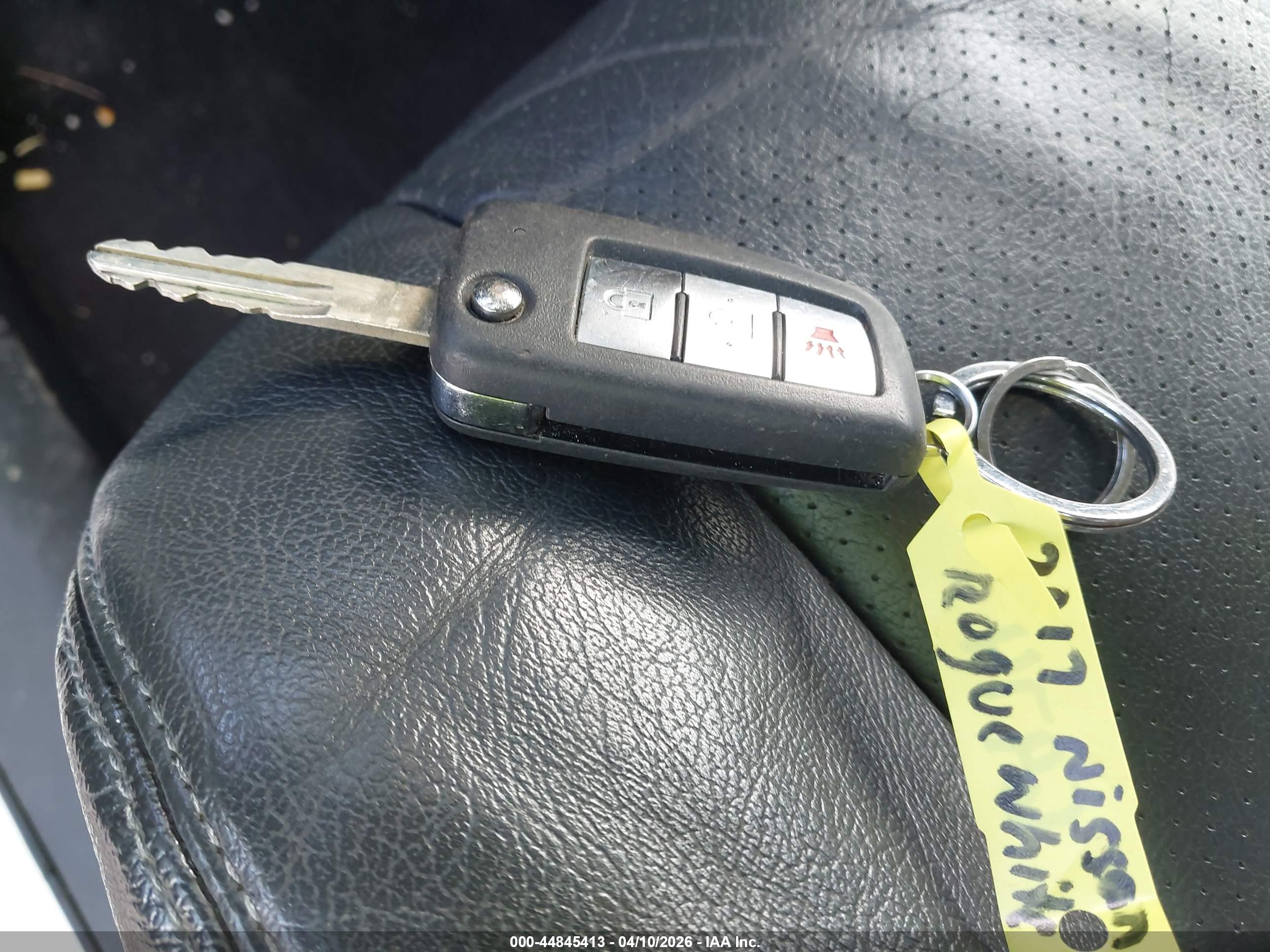 NISSAN ROGUE image 11