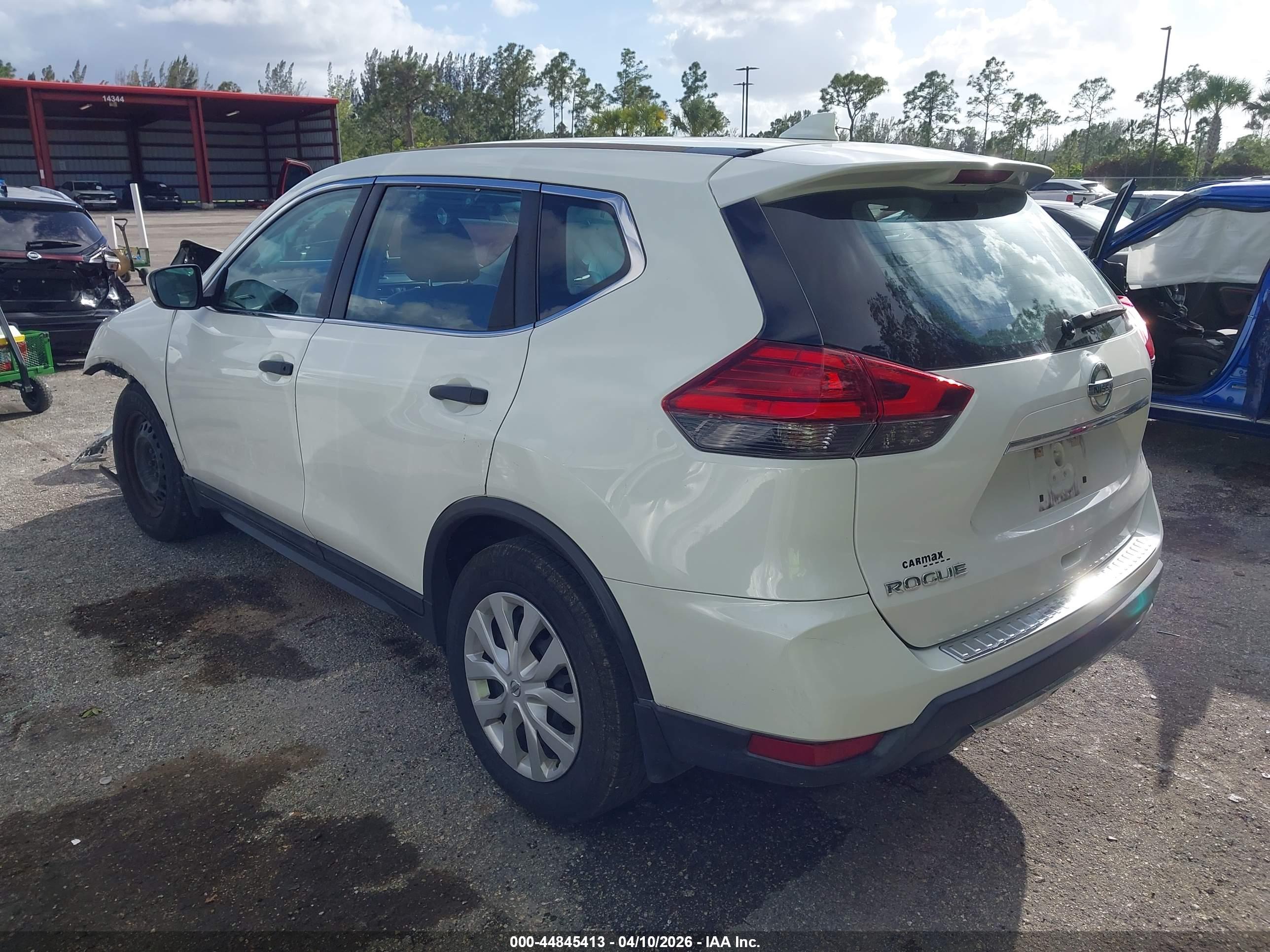 NISSAN ROGUE image 3