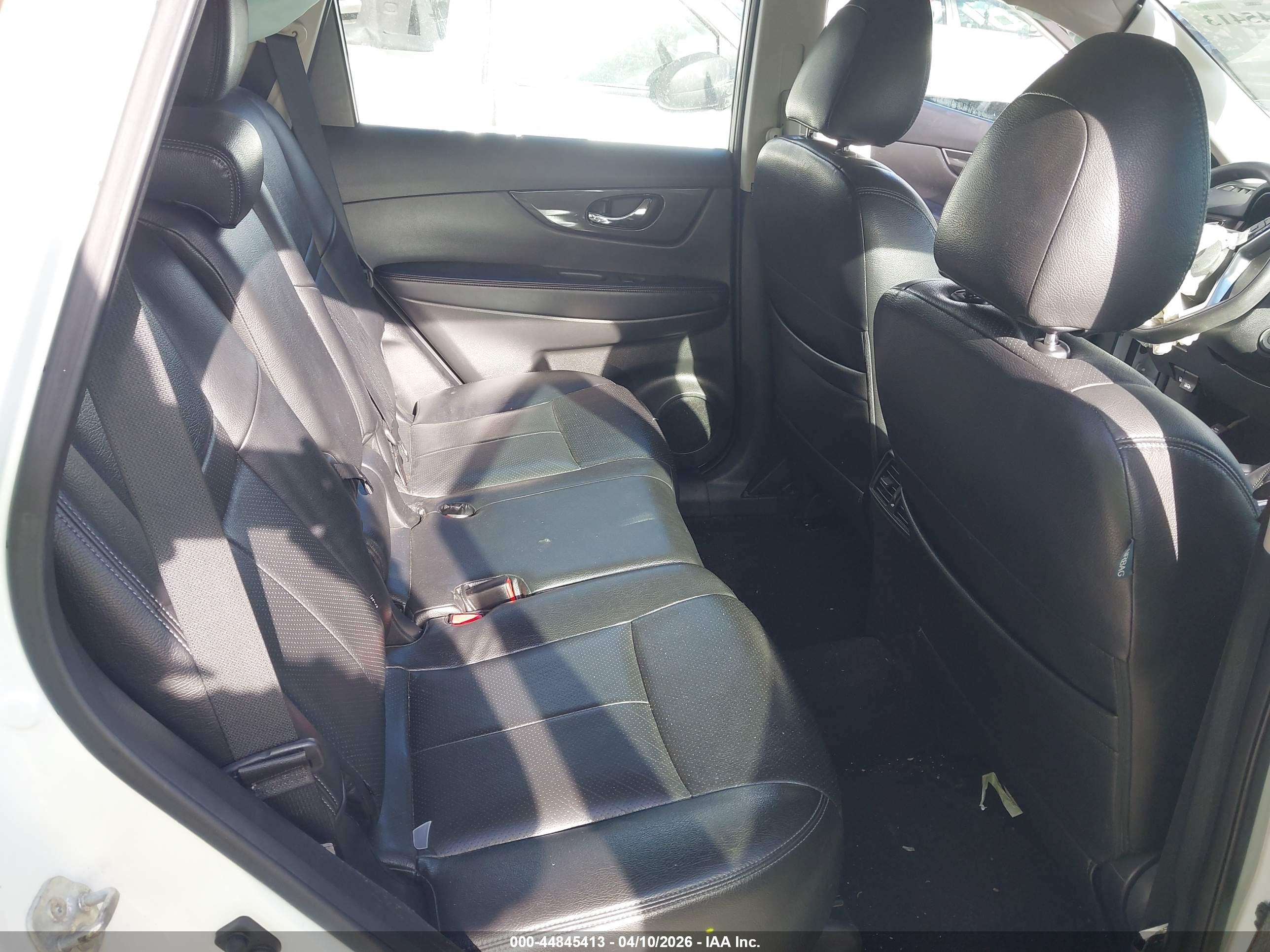 NISSAN ROGUE image 8