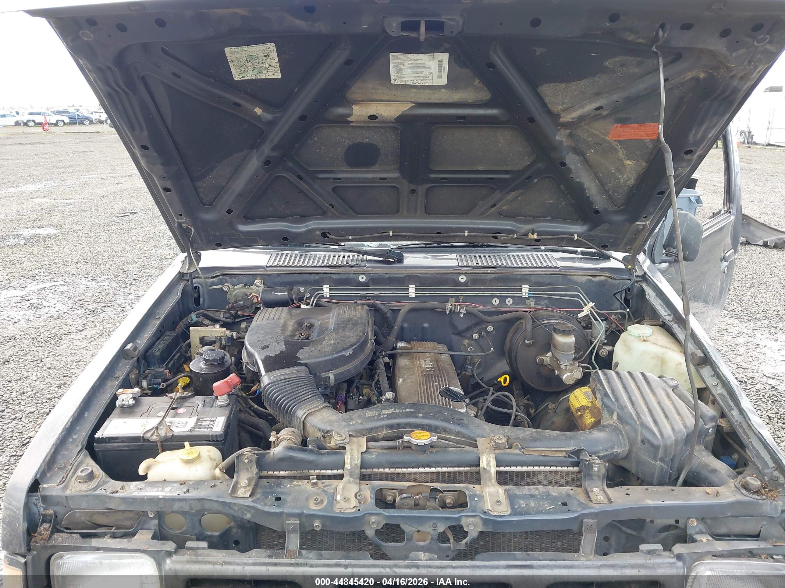 NISSAN TRUCK image 10