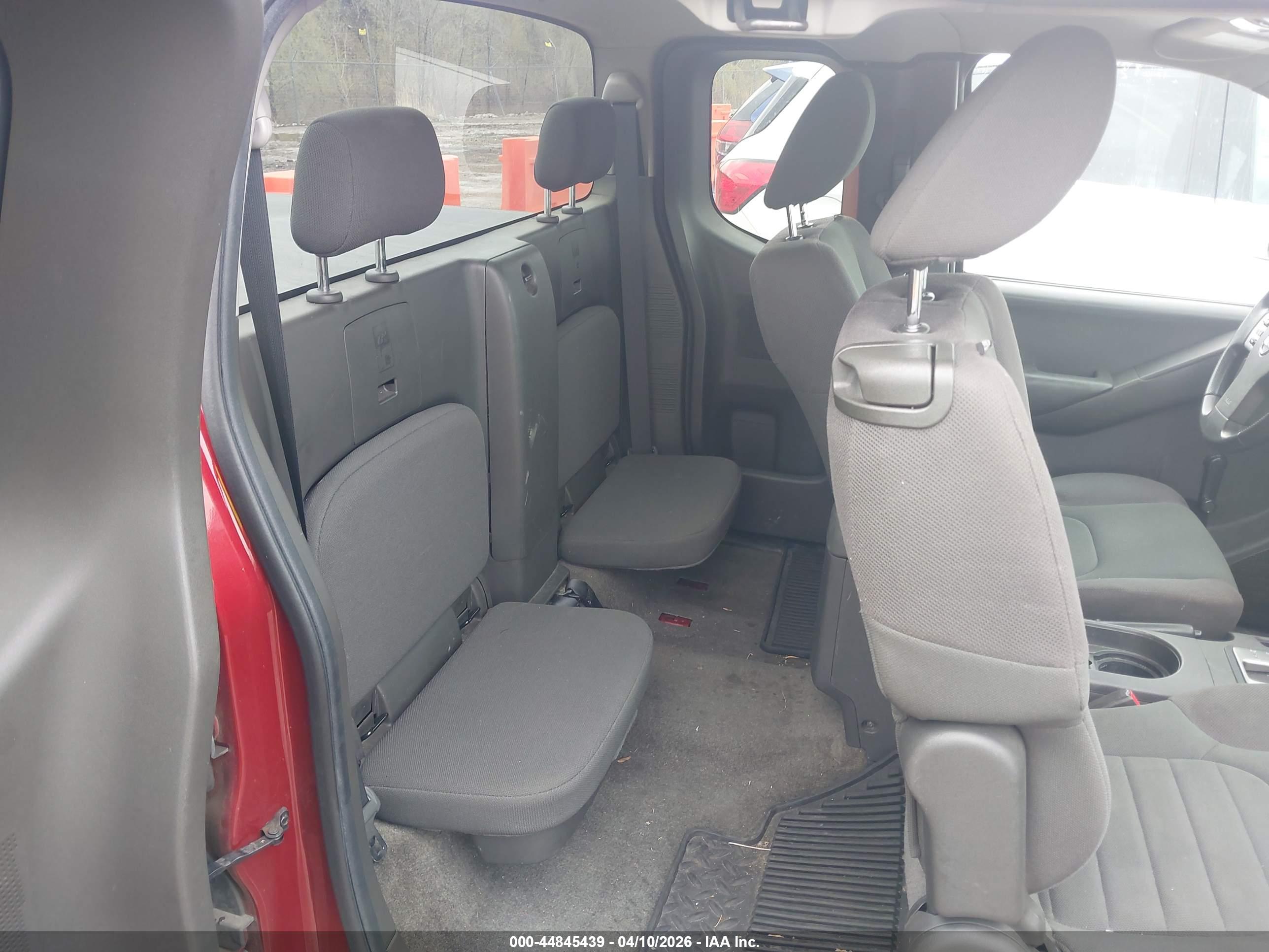 NISSAN FRONTIER image 8