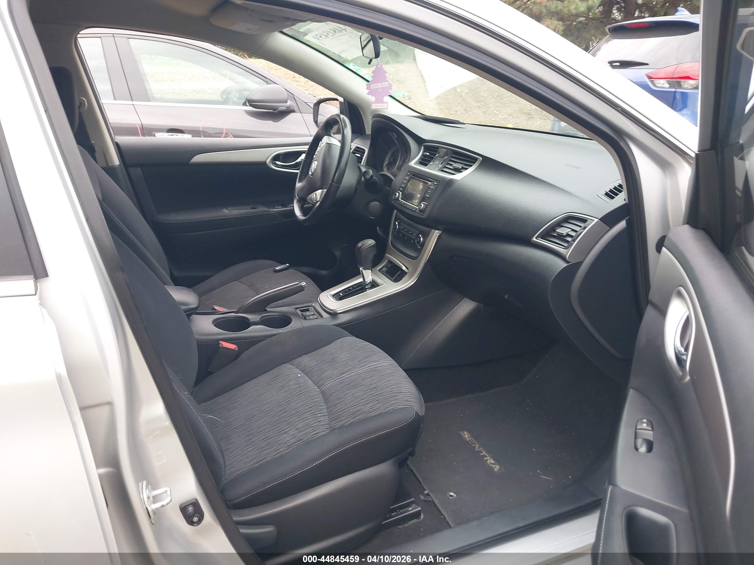 NISSAN SENTRA image 5