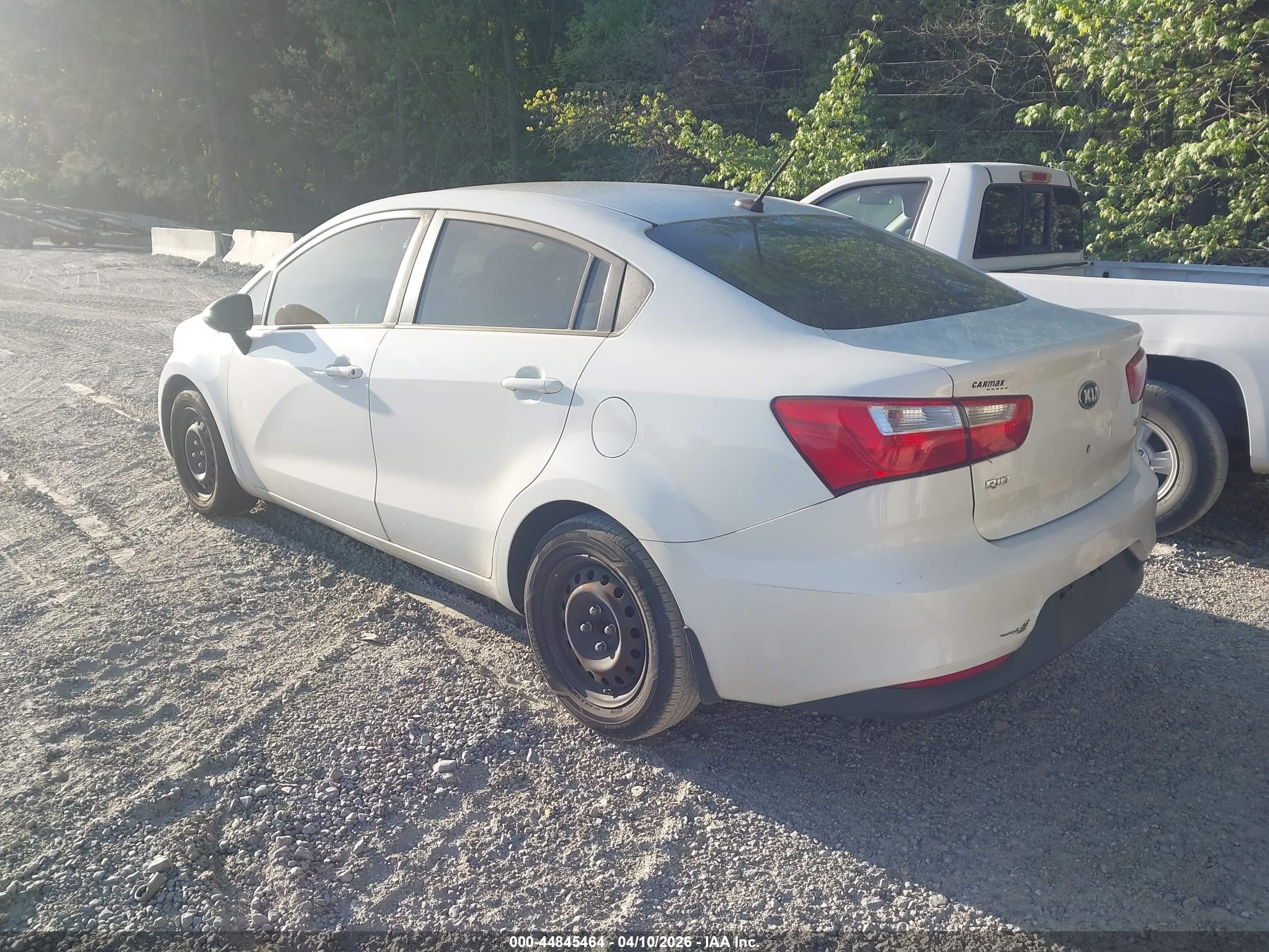 KIA RIO image 3