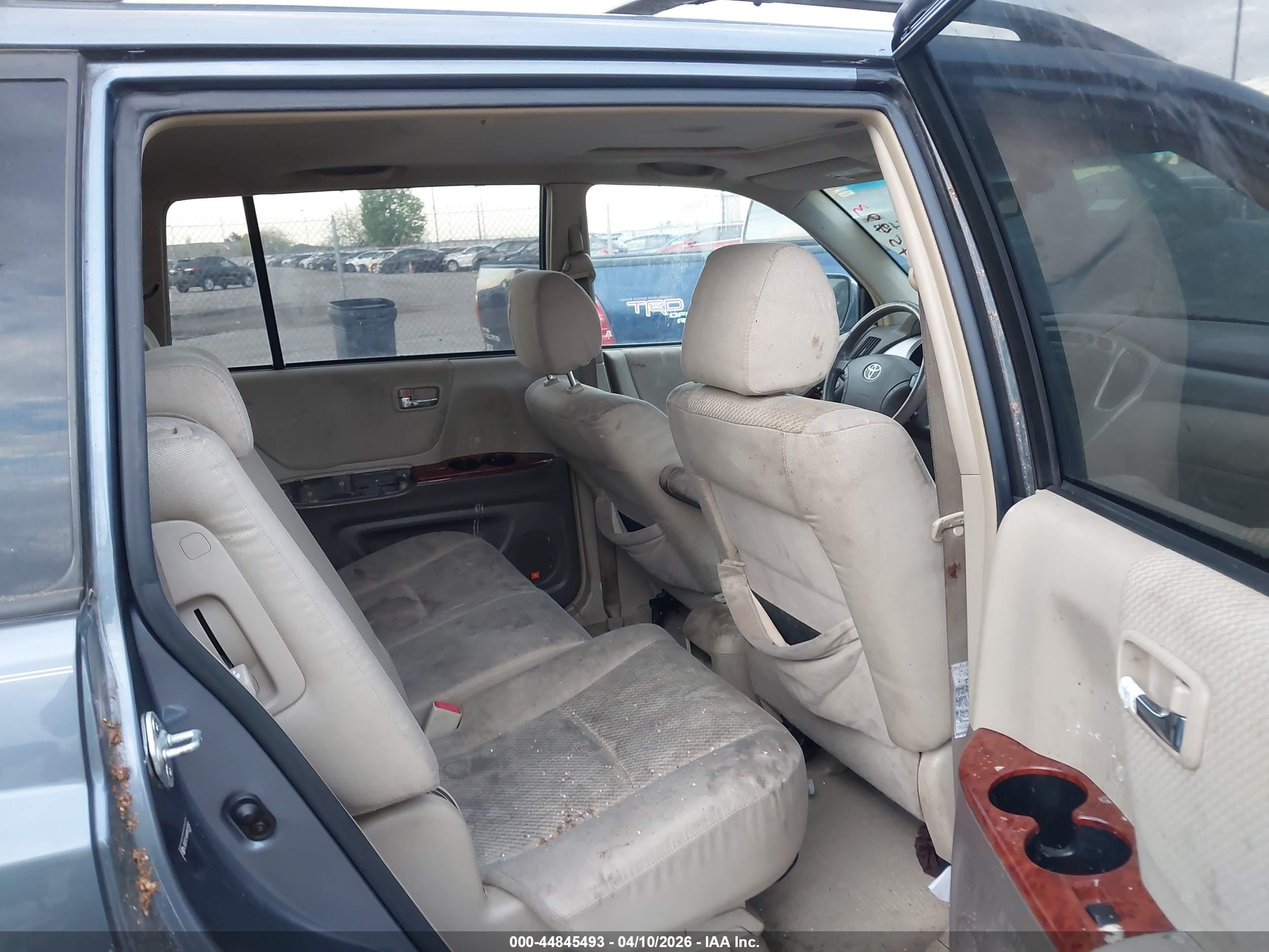 TOYOTA HIGHLANDER image 8