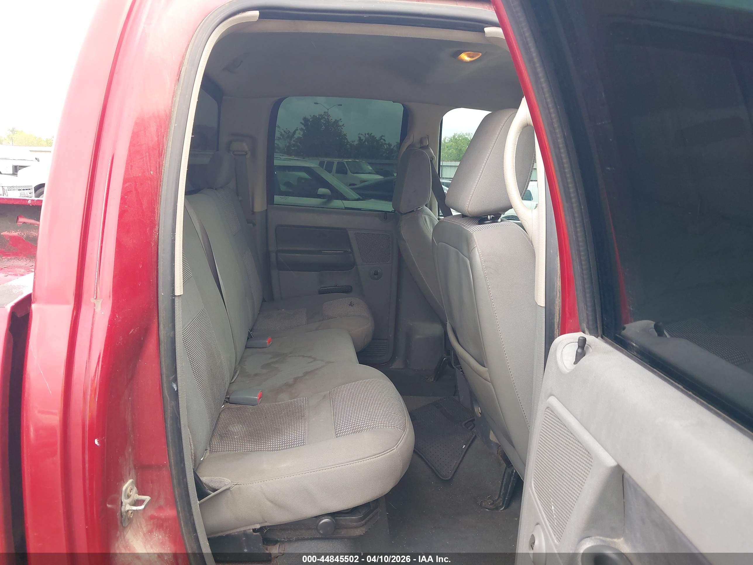 DODGE RAM image 8