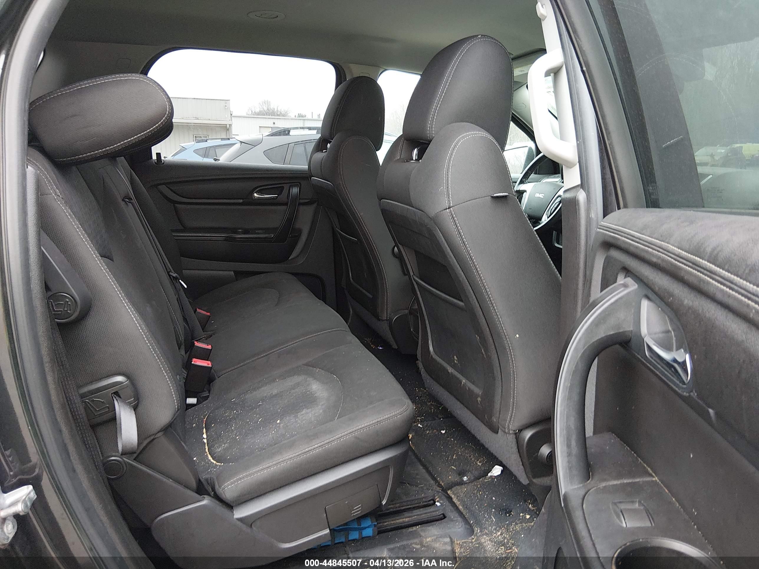 GMC ACADIA image 8
