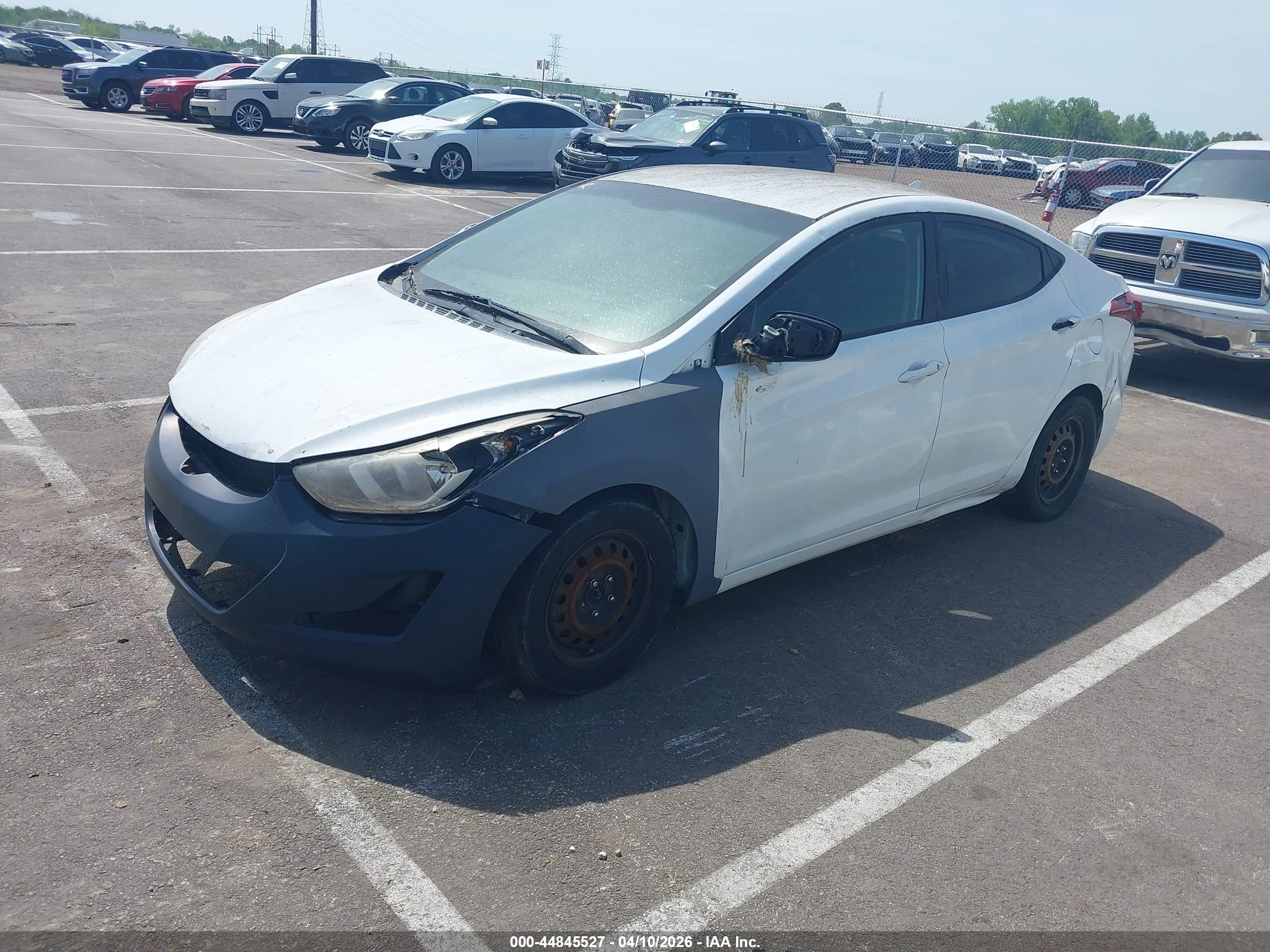 HYUNDAI ELANTRA image 2