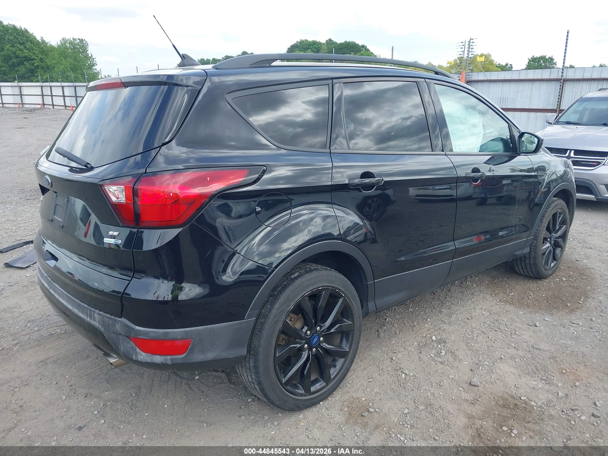 FORD ESCAPE image 4