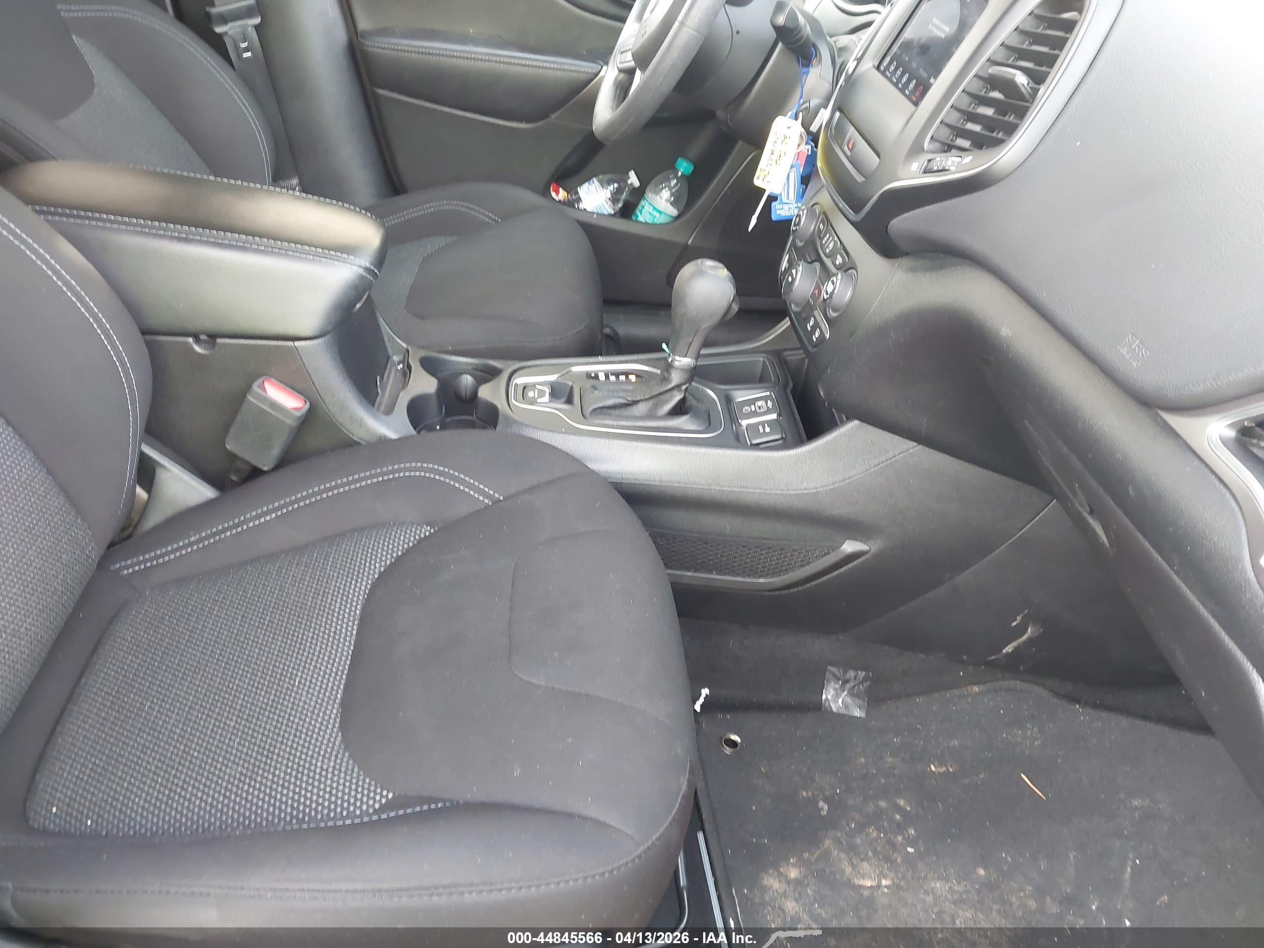 JEEP CHEROKEE image 5