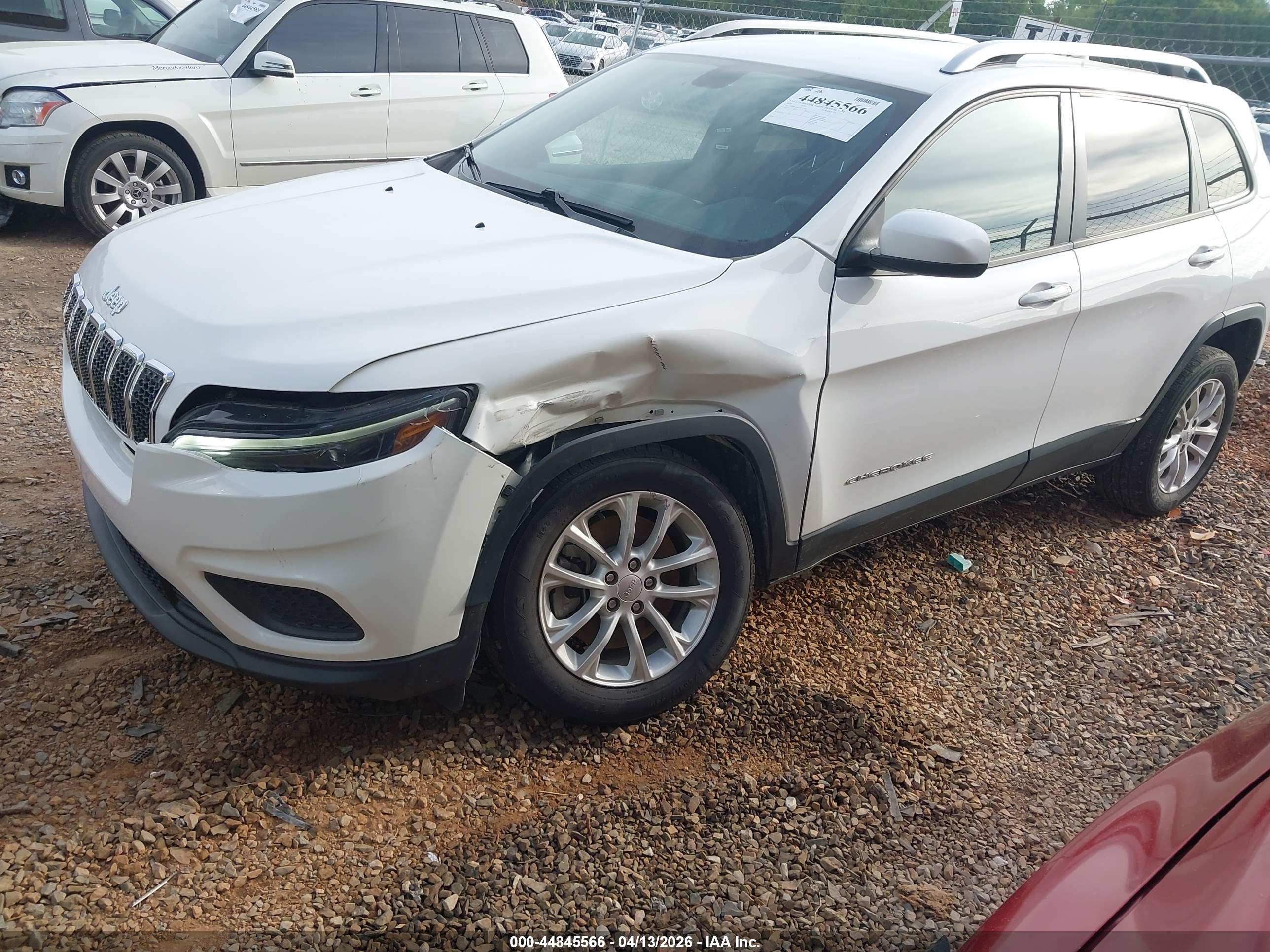 JEEP CHEROKEE image 6