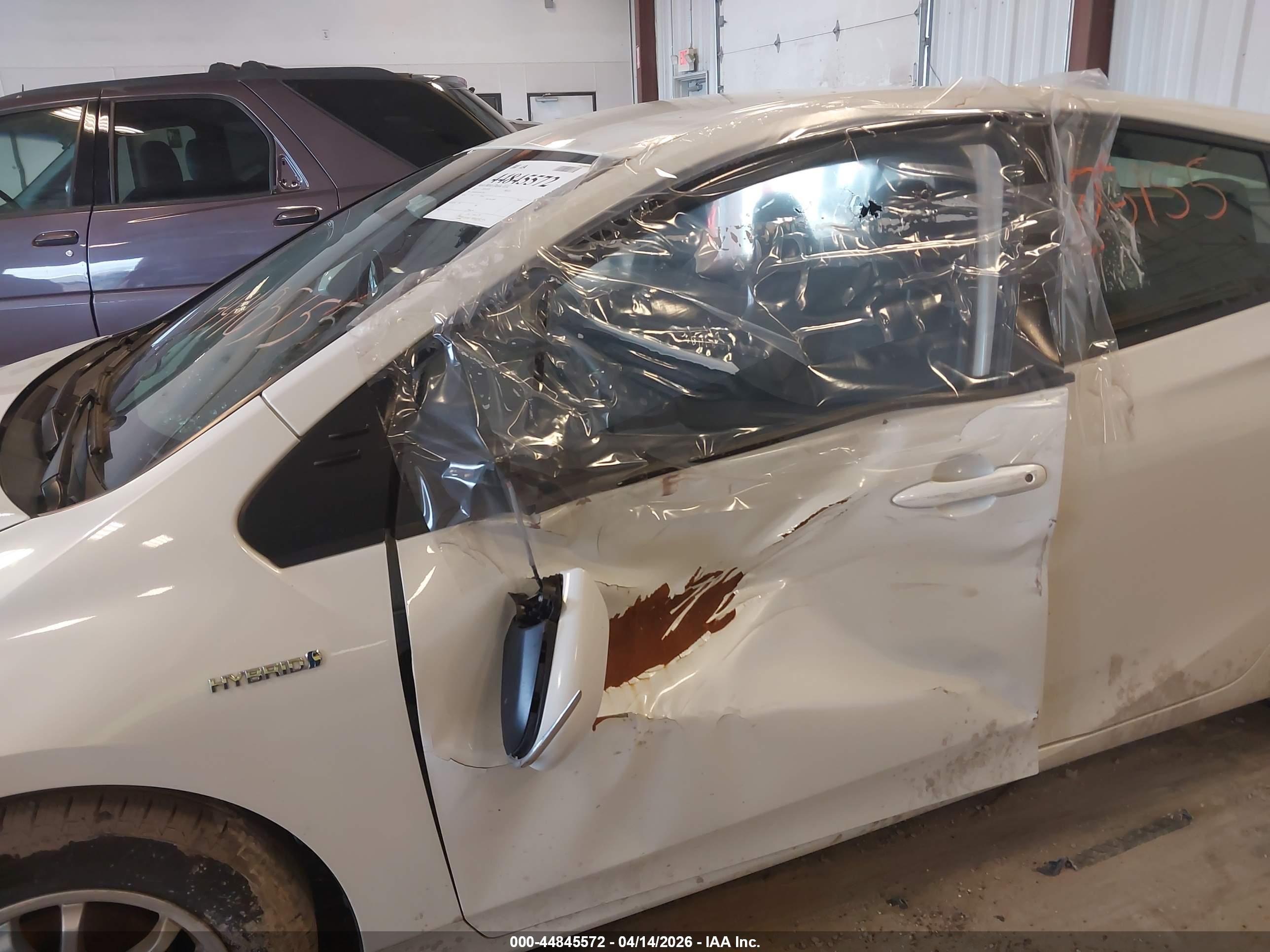 TOYOTA PRIUS image 6