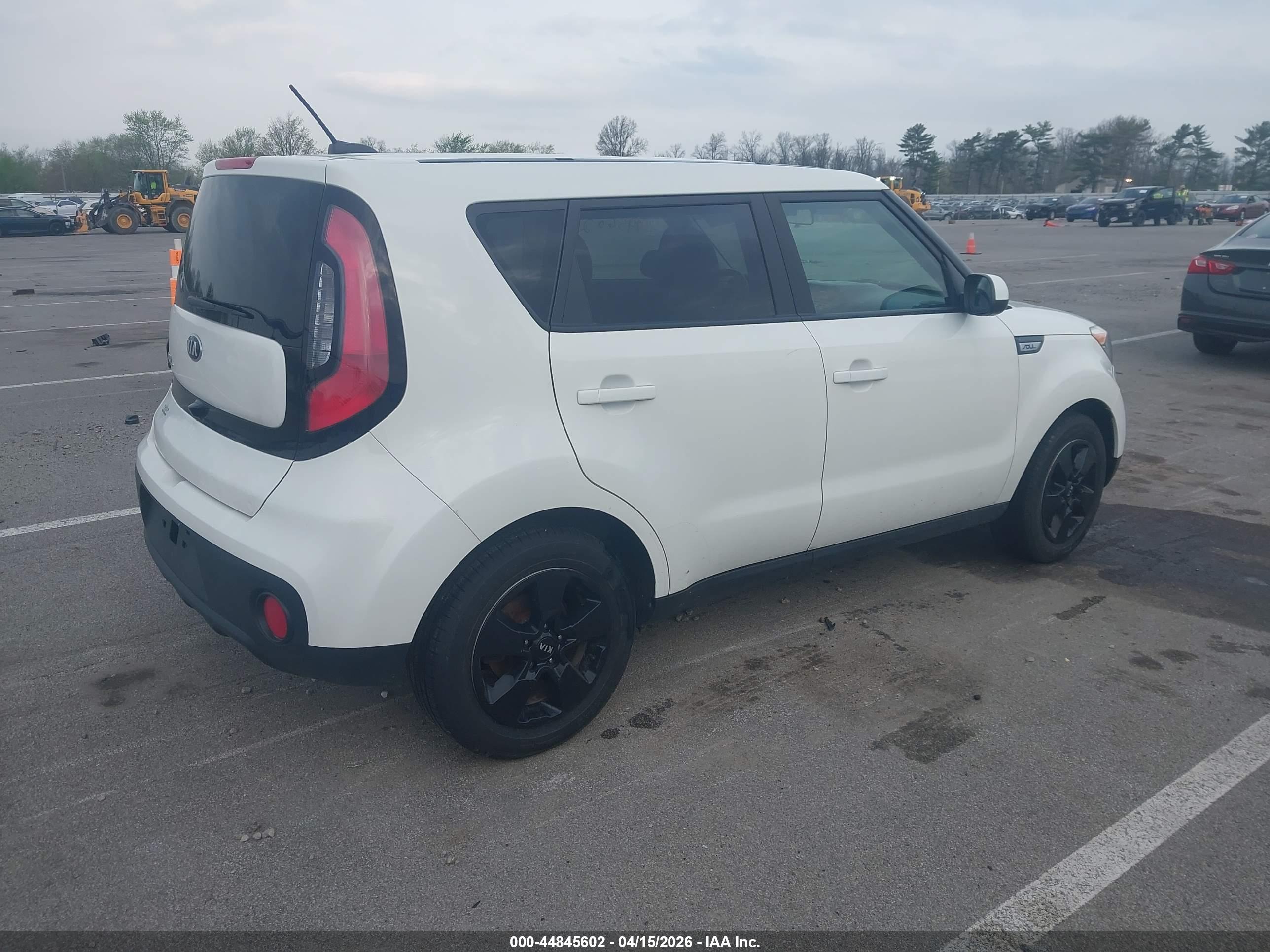 KIA SOUL image 4