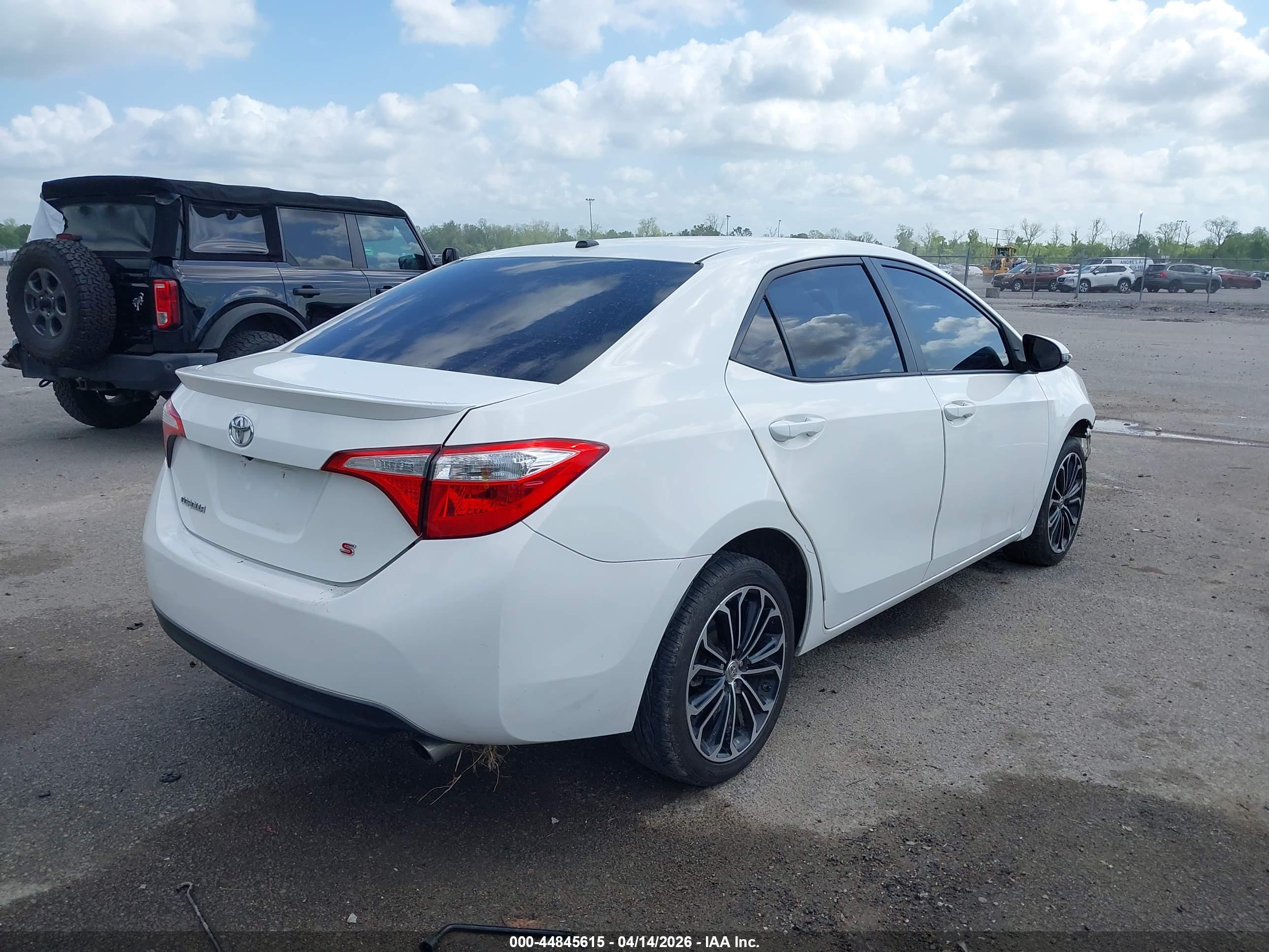TOYOTA COROLLA image 4
