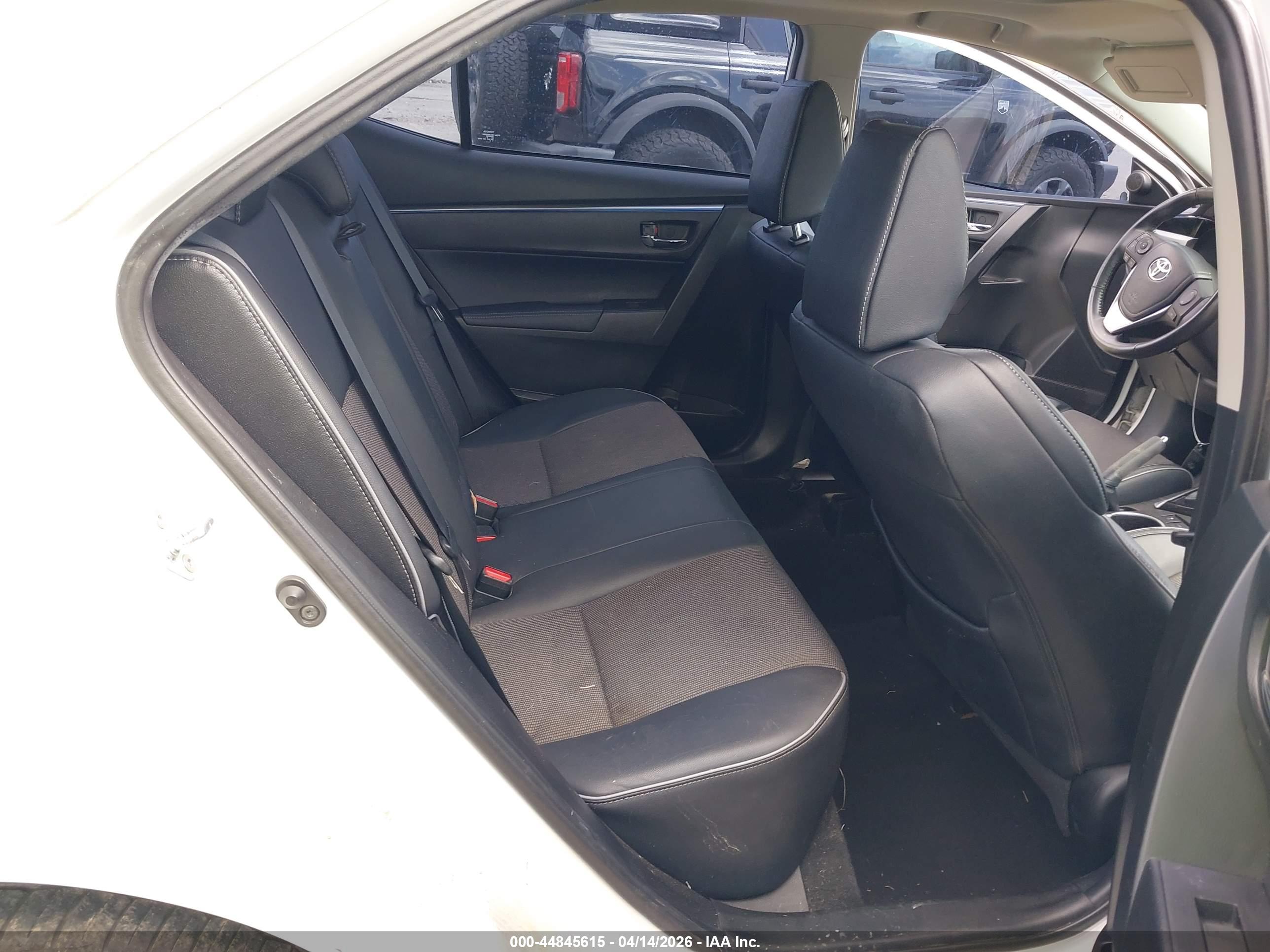 TOYOTA COROLLA image 8