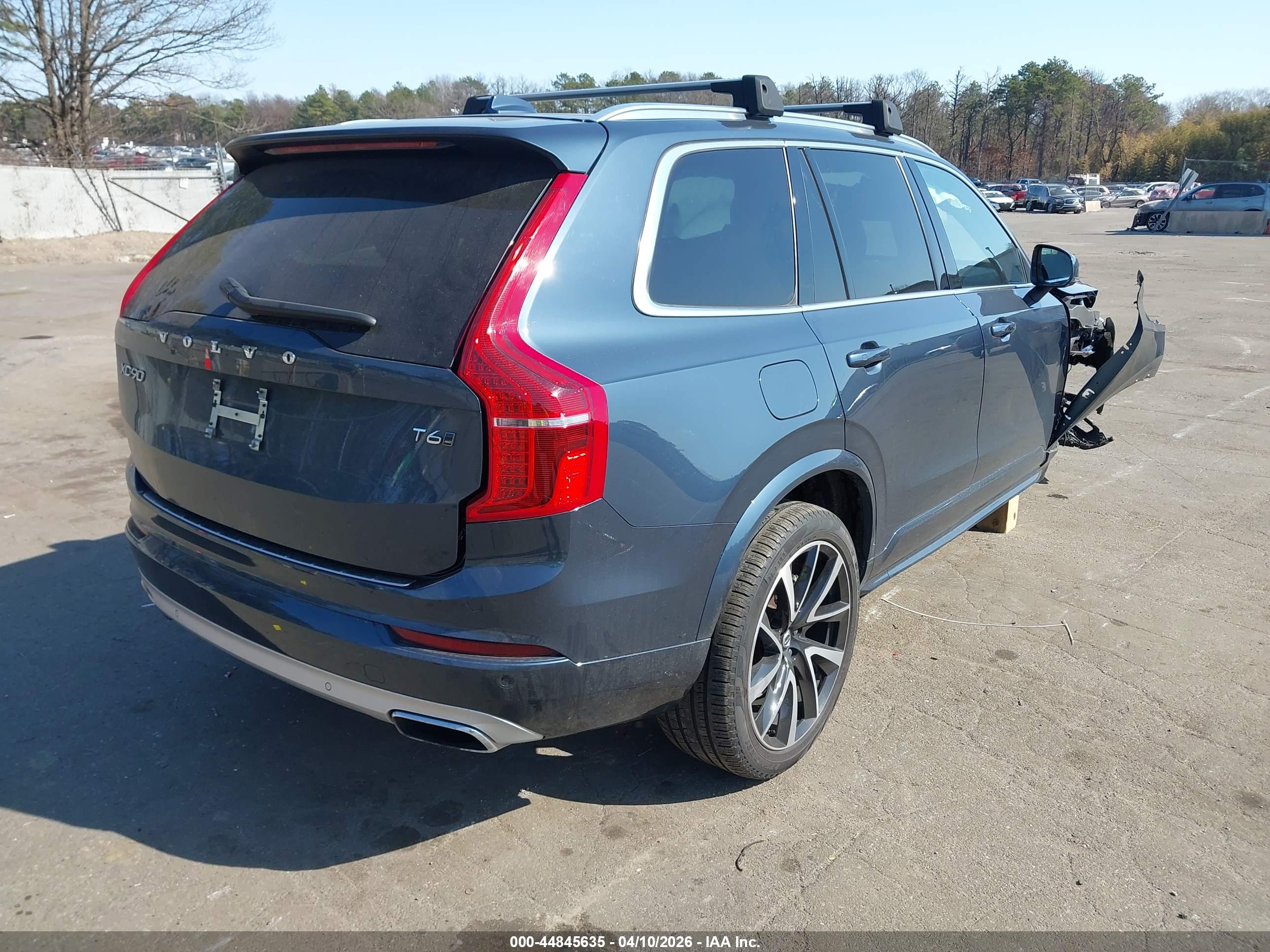 VOLVO XC90 image 4