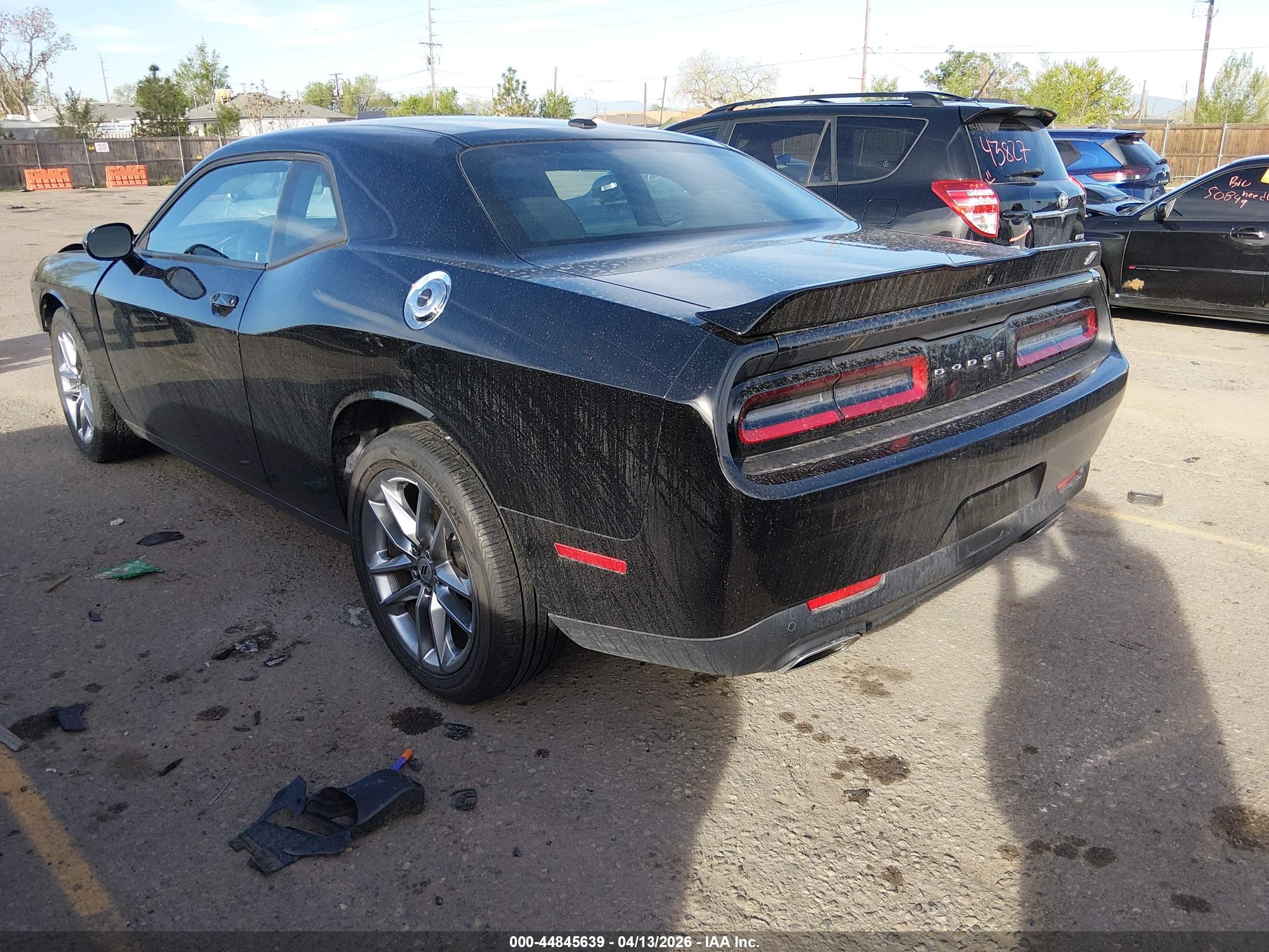 DODGE CHALLENGER image 3