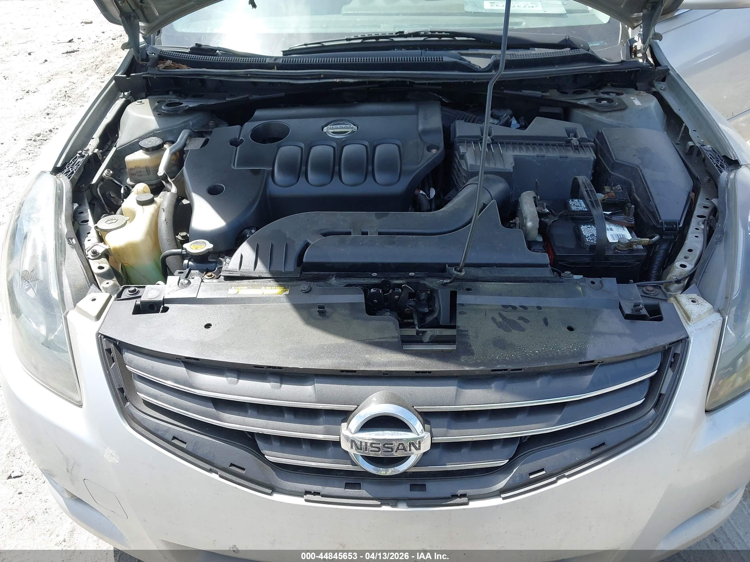 NISSAN ALTIMA image 10